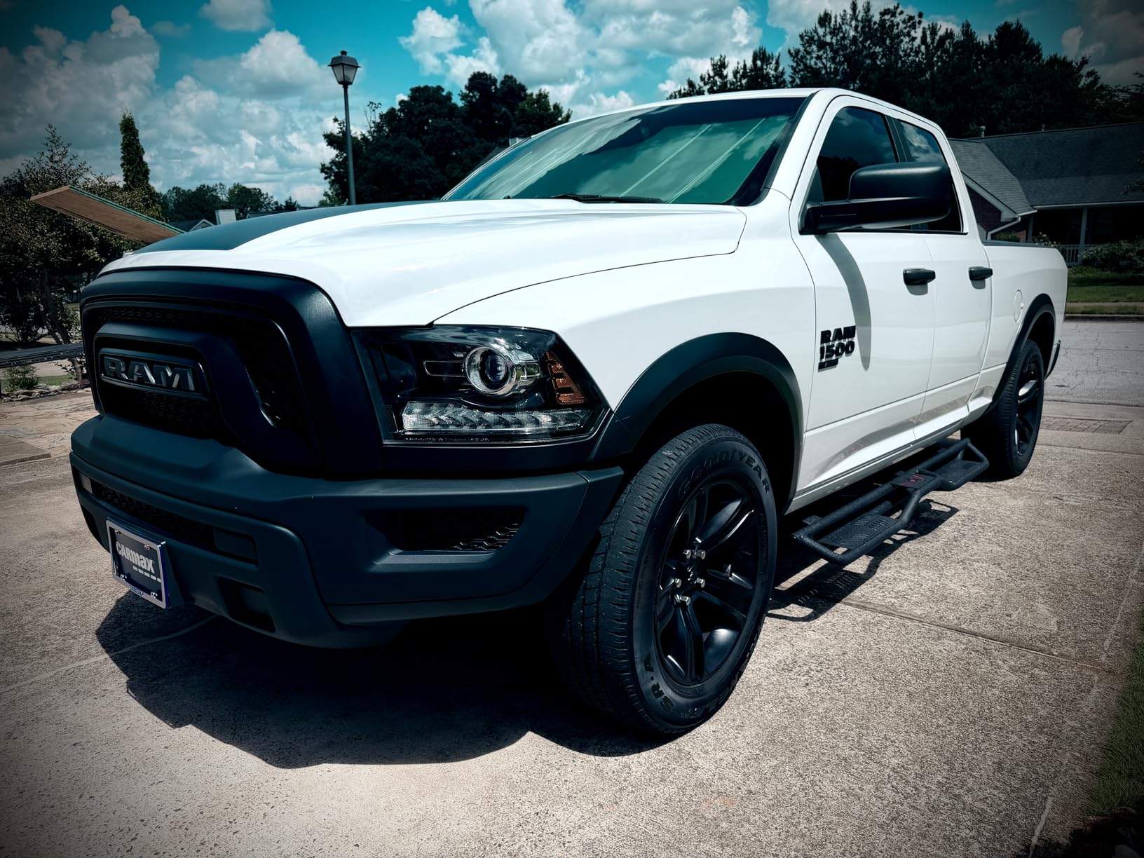 YZONA Crew Cab Running Boards Side Steps Compatible with 2019-2026 Chevy Silverado & GMC Sierra 1500, 2020-2026 Chevrolet Silverado/GMC Sierra 2500 HD 3500 HD CrewCab (Excl 2019 1500 LD/Limited) customer photo 1