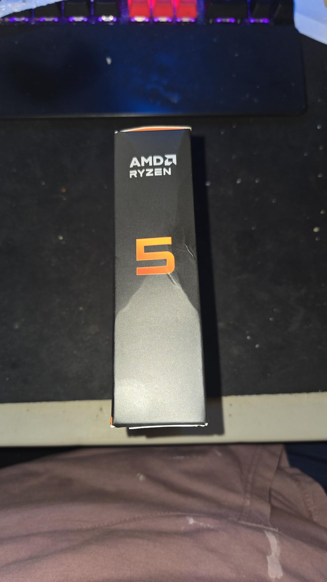 AMD Ryzen 5 9600X 6-Core, 12-Thread Unlocked Desktop Processor customer photo 2