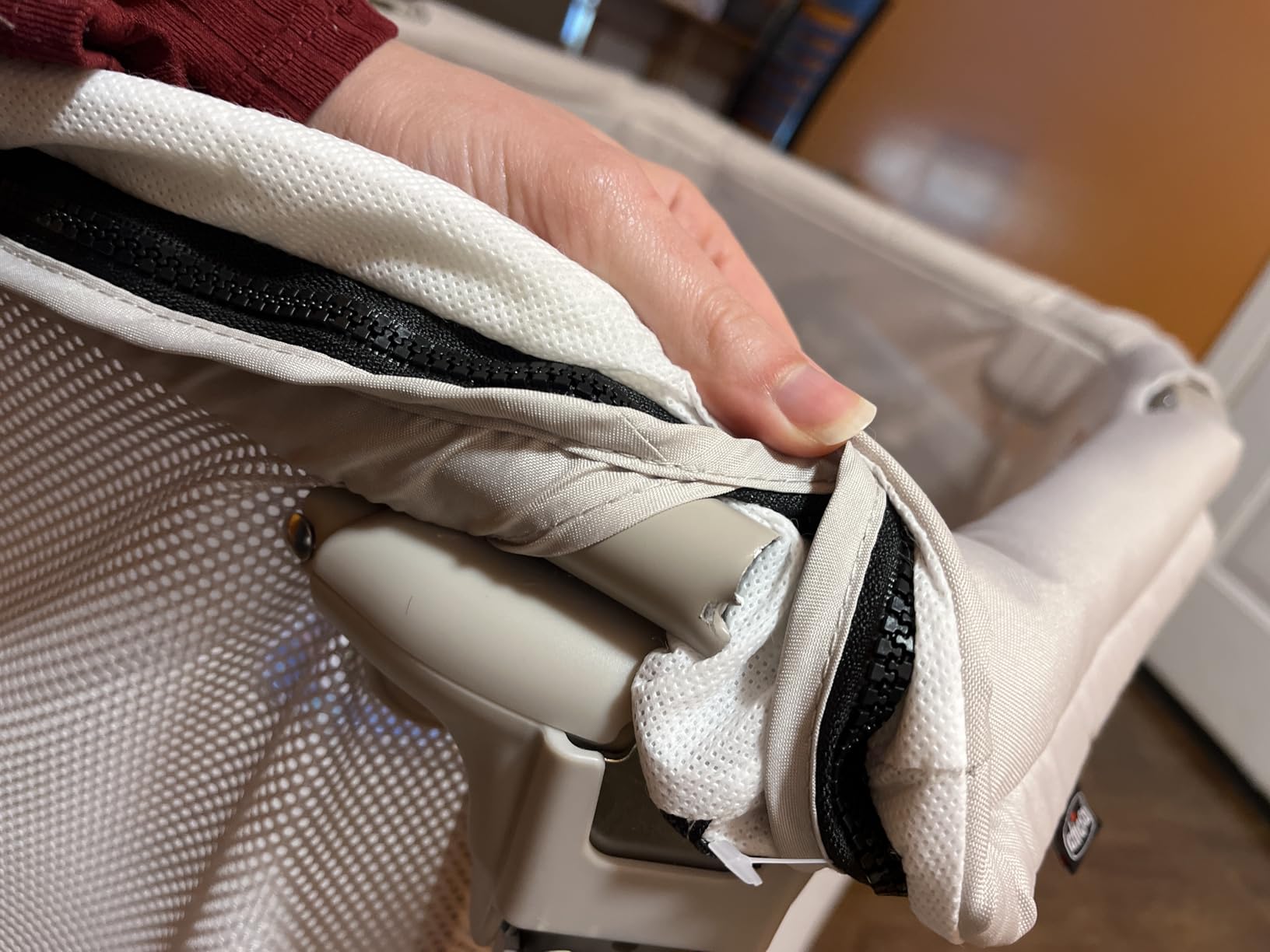 Chicco Alfa Lite Lightweight Travel Playard, Portable Playpen for Babies and Toddlers, Snap-Open/Compact Fold Design, 13 lbs., Baby Travel Essential | Dove/Beige customer photo 1