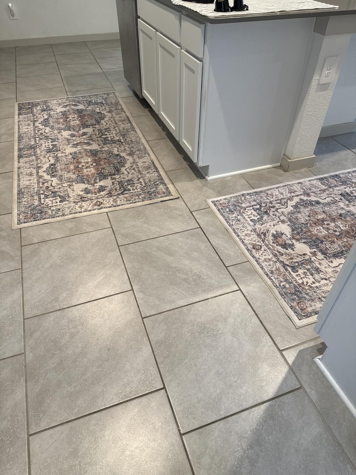 2x6 Hallway Washable Runner Rug: Vintage Soft Kitchen Laundry Runner with Non Slip Backing Farmhouse Entryway Living Room Floor Mat Stain Resistant Carpet for Bedroom Bathroom Distressed Beside Rug customer photo 2