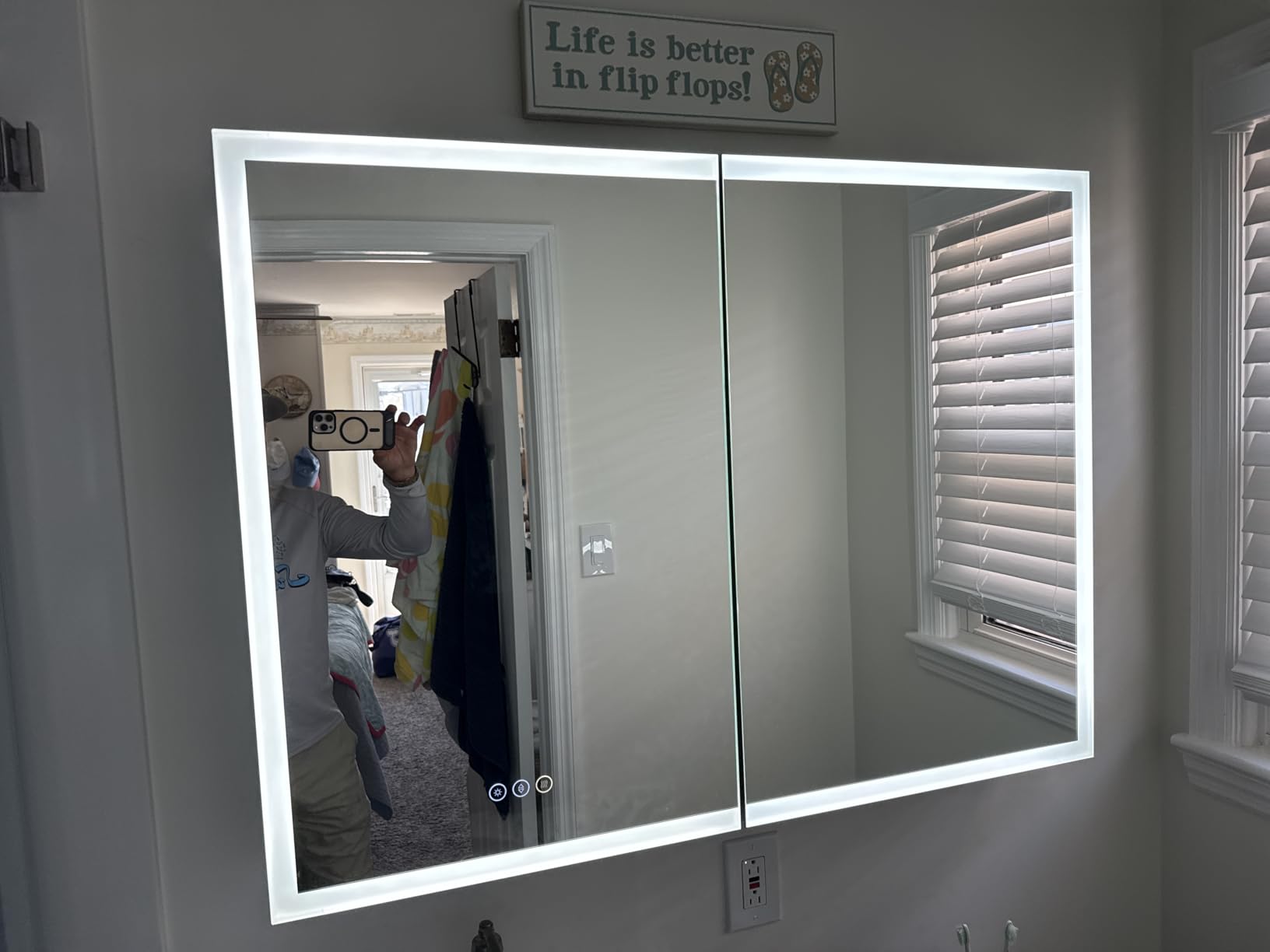 16x24 Inch Medicine Cabinet with Lights, Lighted Medicine Cabinet with Mirror, AL Alloy Frame, Hardwired, Recessed or Wall Mount, 3 Light Colors/Dimmable/Defog, 2 Outlets&USBs, 2 Shelves customer photo 1