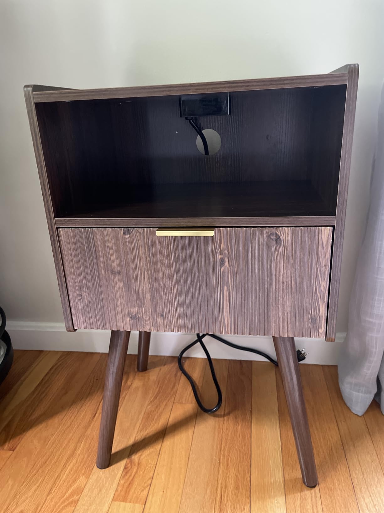 JOONEE Nightstand, Modern Bedside Table with Storage Drawer and Open Wood Shelf, for Living Room, Bedroom and Small Spaces, Accent Night Stand with Solid Wood Legs, Easy Assembly, Walnut Brown customer photo 1