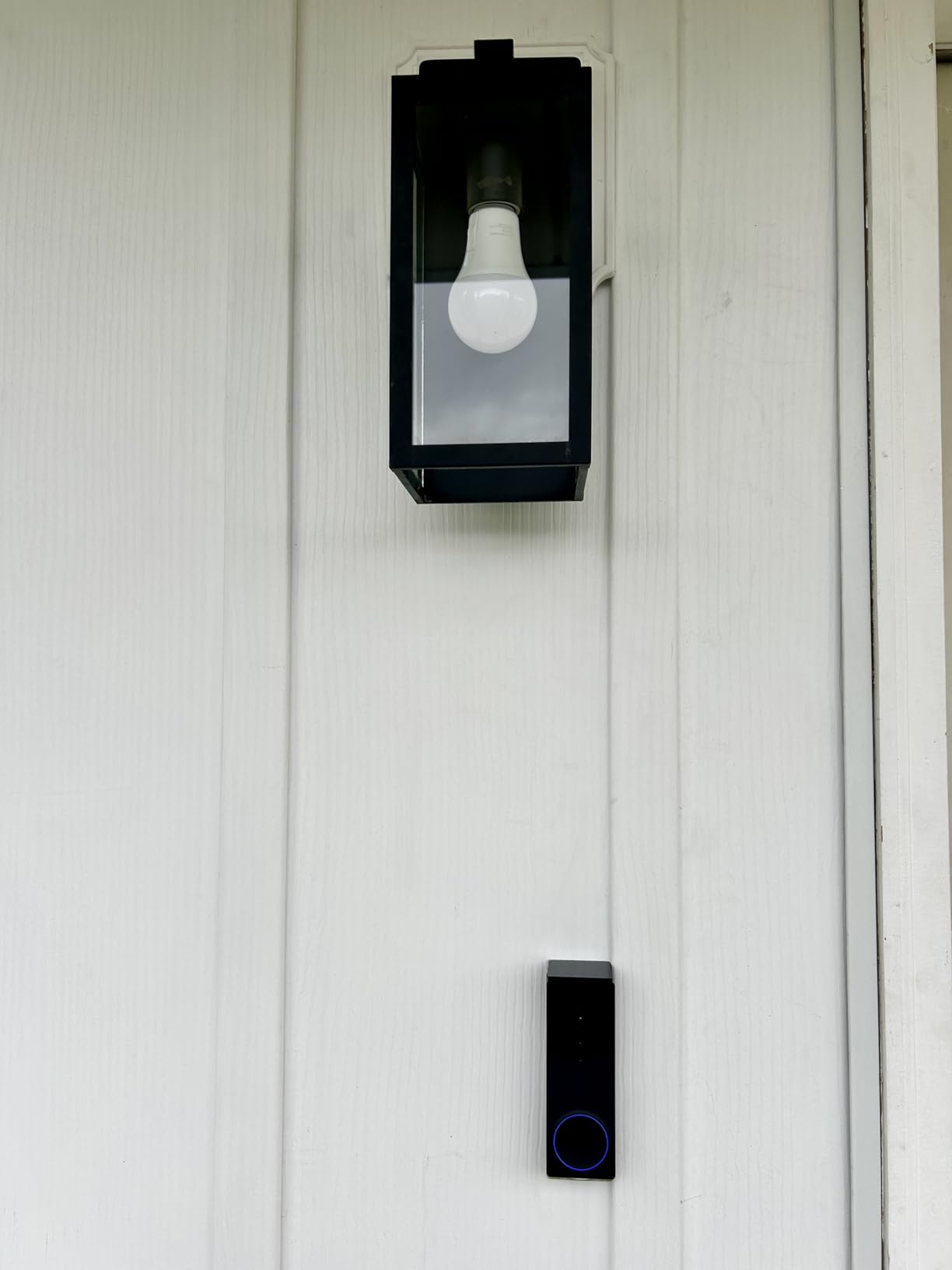 WYZE Wireless Duo Cam Video Doorbell (Chime Included), Battery Powered, 2K Full HD Video, 2 Cameras (People and Package), 2-Way Audio, Color Night Vision customer photo 2