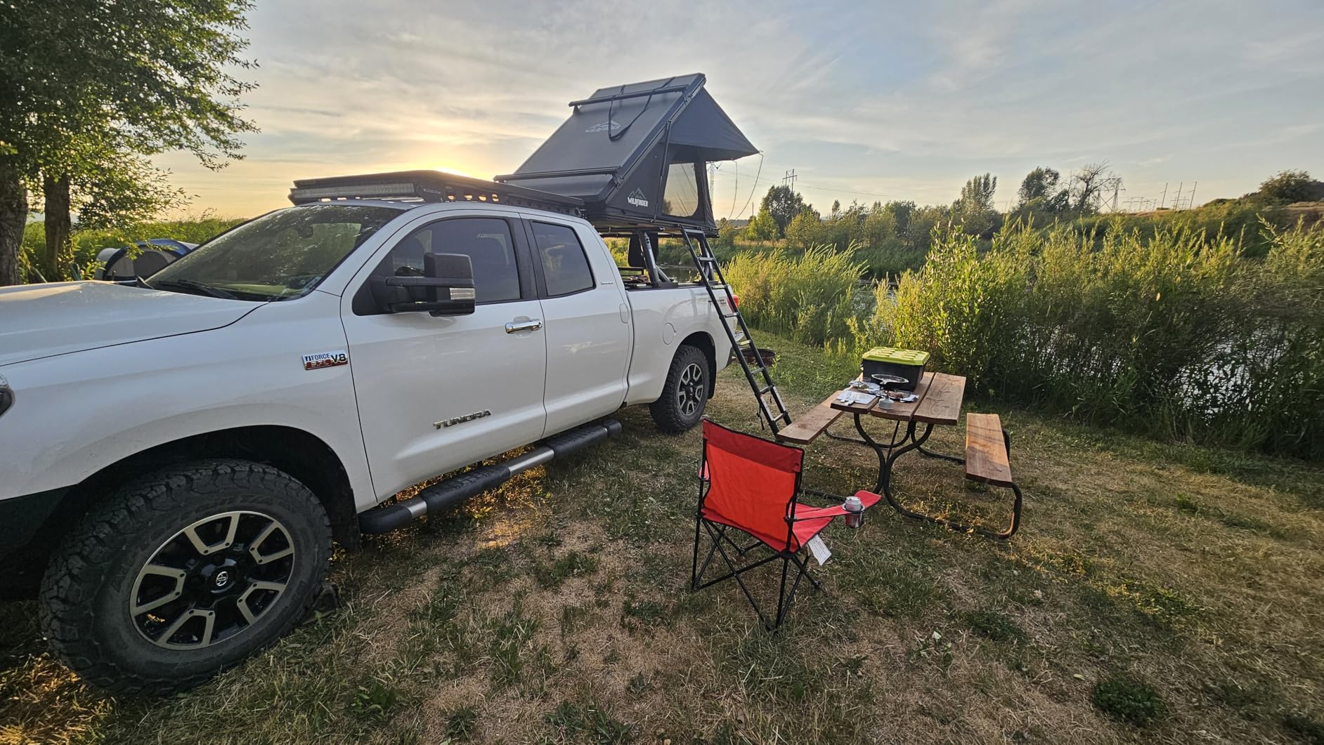 WildFinder Rooftop Tent, Hard Shell Roof Top Tent for Jeep SUV Truck Van customer photo 2