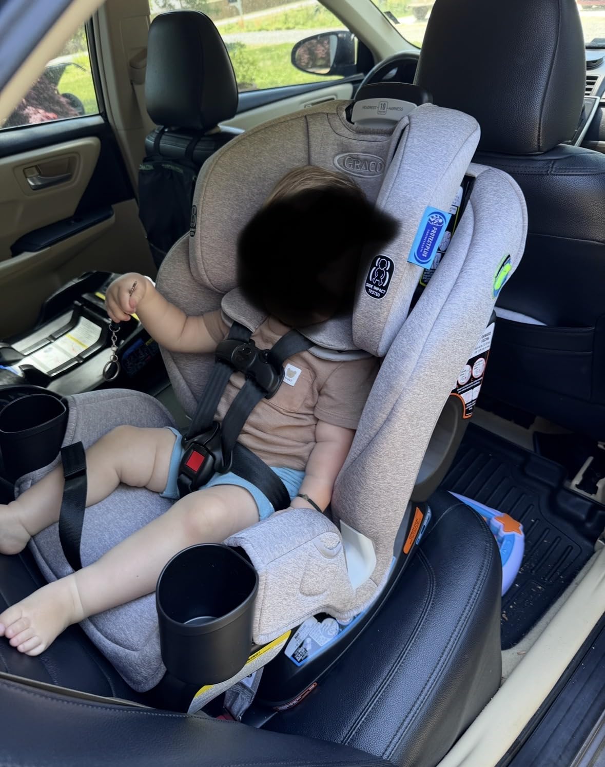 Graco Extend2Fit Convertible Car Seat, Rear and Forward Facing Car Seat with Adjustable Extension Panel for Extra Legroom, Gotham customer photo 2