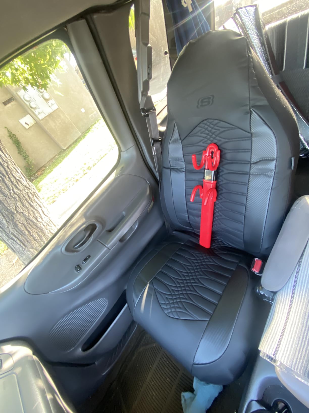 Skechers Memory Foam Car Seat Covers, Leather High Back Seat Covers Quilting Design, Waterproof Sports Car Seat Covers Front Seats, Airbag Compatible Universal Fit for Most Cars, SUVs, Trucks, Black customer photo 2