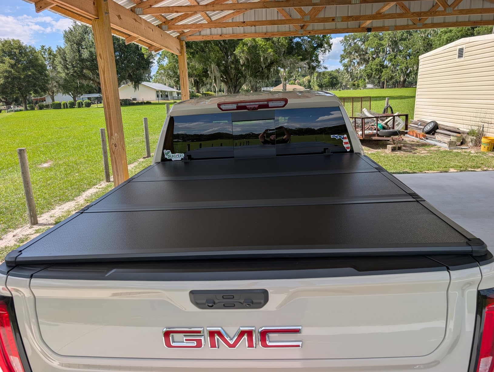 Hard Low Profile Quad-Fold Aluminum Truck Bed Tonneau Cover Compatible with 2019-2026 Chevy Silverado/GMC Sierra 5' 8