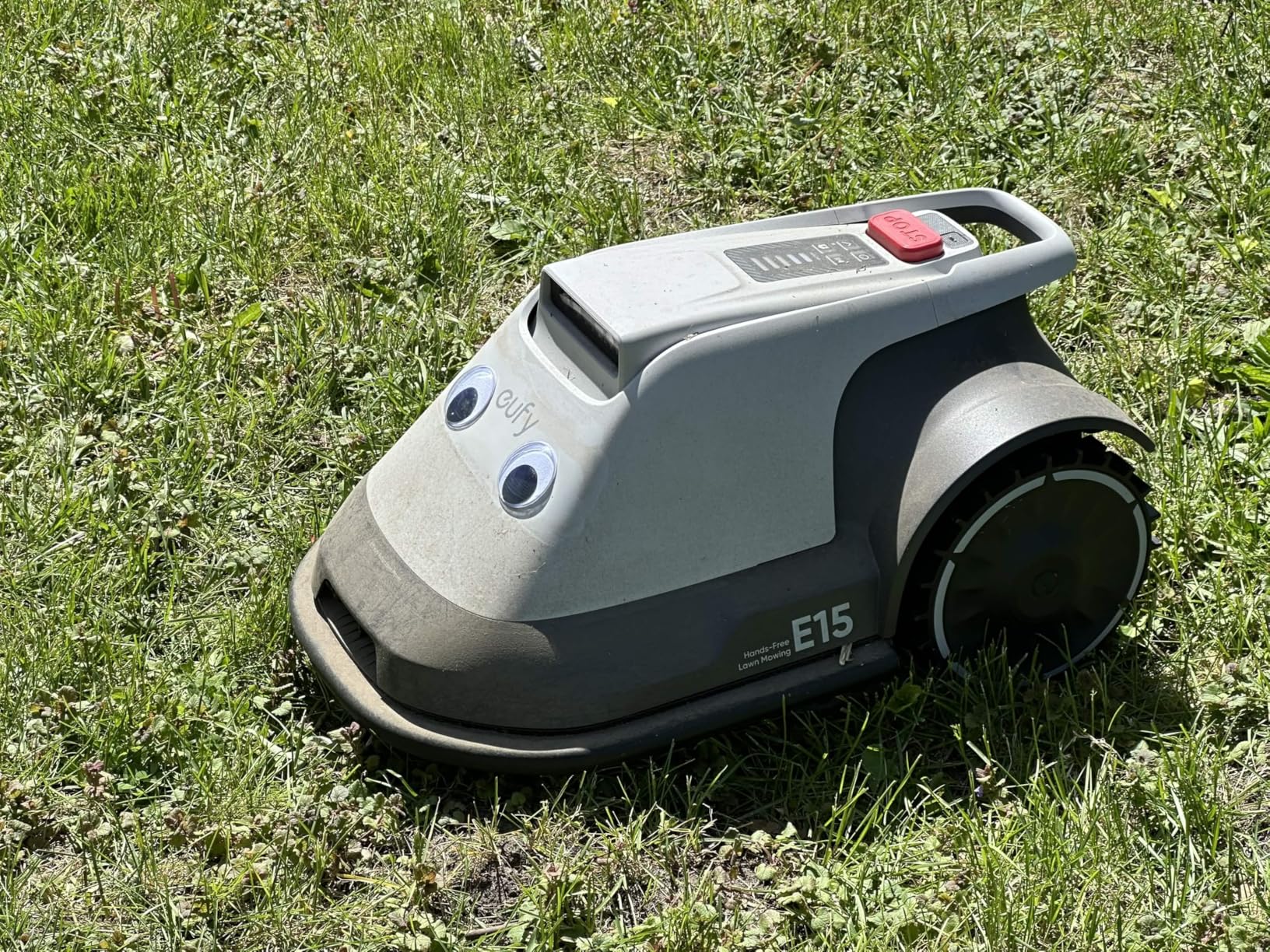 Mammotion Robot Lawn Mower E15, Auto Mapping, Pure Vision Navigation, Wire Free RTK Free, Multi-Zone Management, AI 3D Obstacle Avoidance, GPS Anti-Theft, 0.2 Acres, 18 Degree Slope, App Control customer photo 1