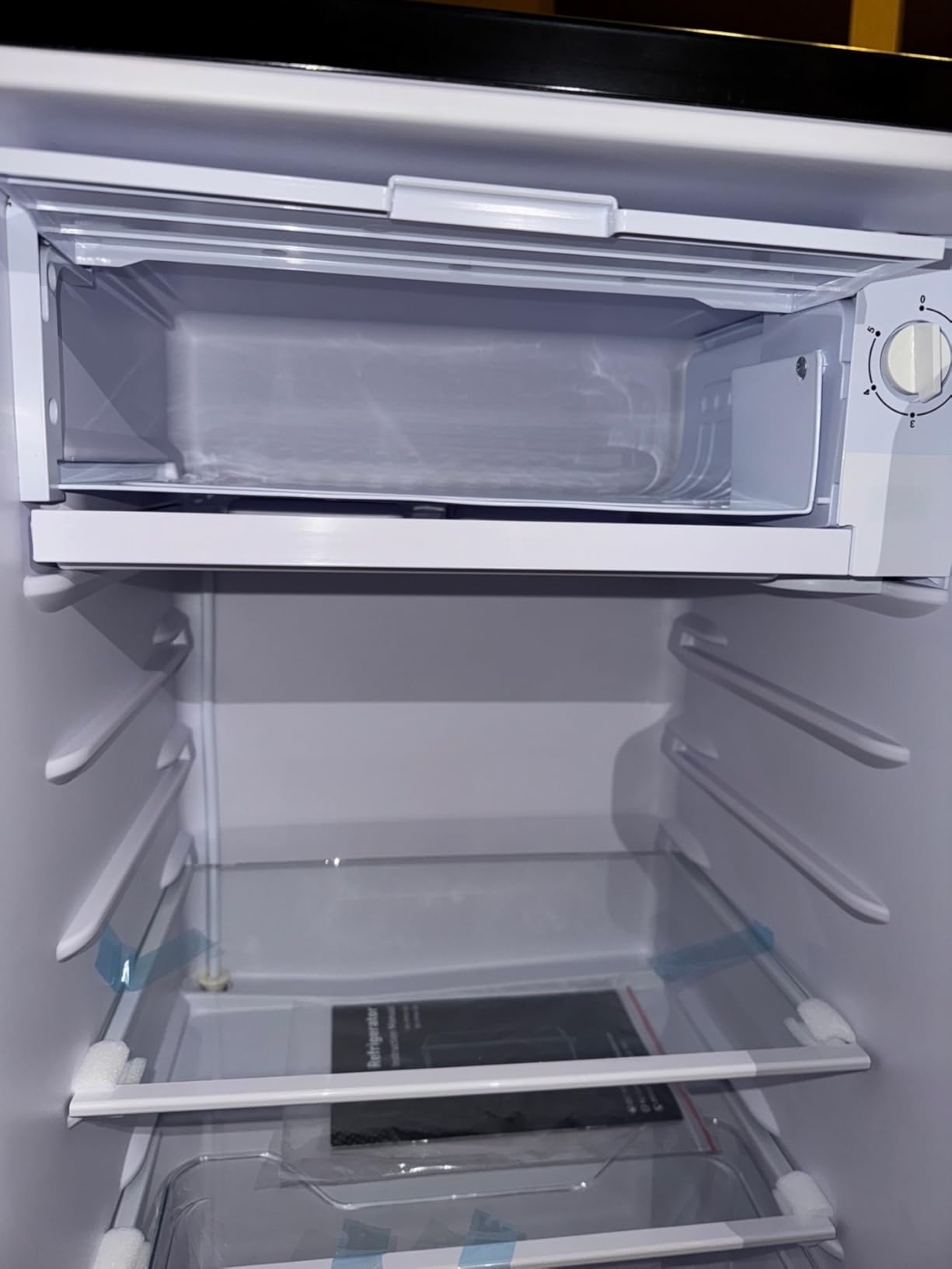 DUMOS 3.2 Cu.Ft Mini Fridge with Freezer, Single Door Refrigerator with Adjustable Thermostat, Compact Small Fridge for Bedroom, Office, Dorm, 17.72