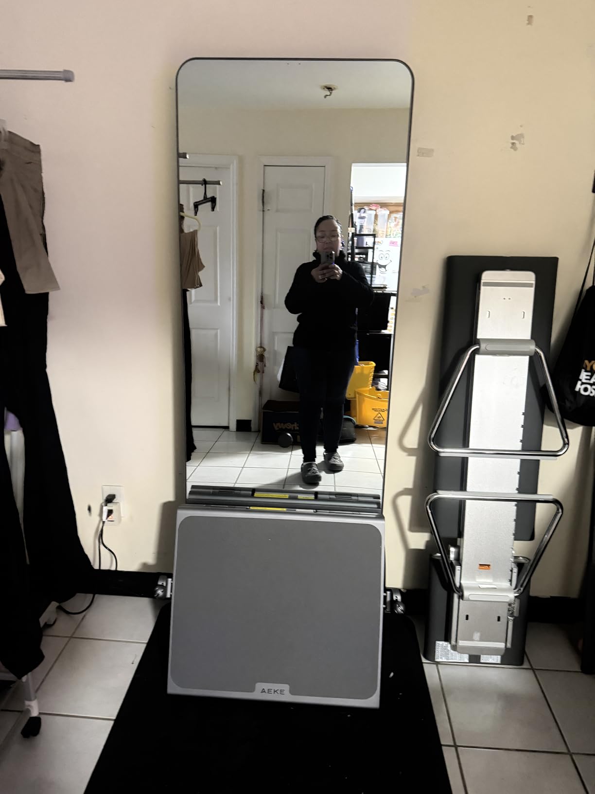 AEKE Smart Home Gym System - Fitness Mirror K1: AI-Powered All-in-One Fitness Machine for Full-Body Strength Training customer photo 2
