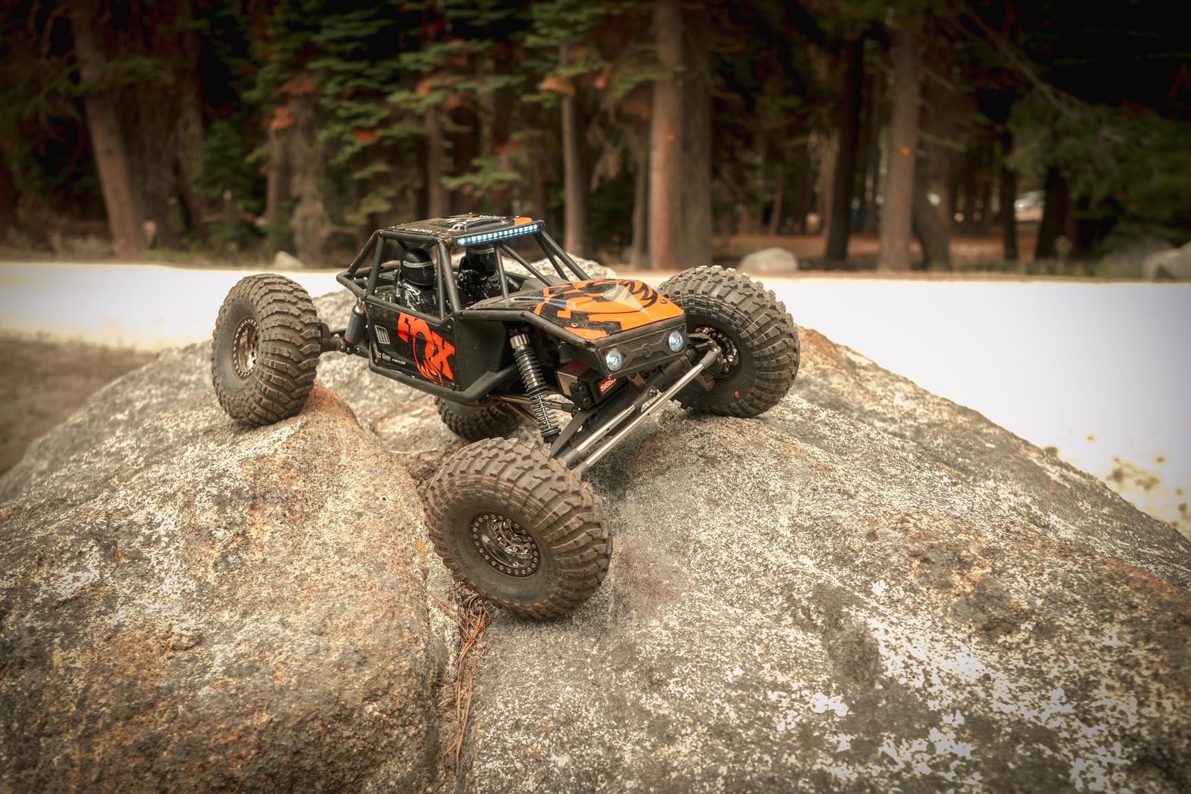 Axial RC Crawler 1/10 UTB10 Capra 1.9 4WS 4X4 RTR Brushed Rock Crawler, Orange, AXI-1543T1 customer photo 1