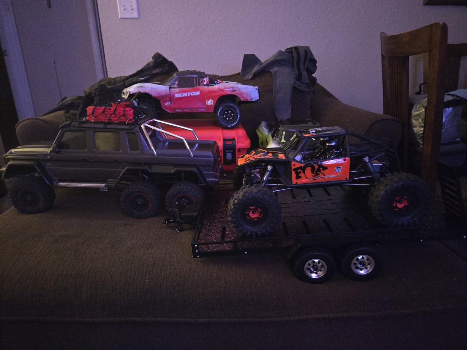 Axial RC Crawler 1/10 UTB10 Capra 1.9 4WS 4X4 RTR Brushed Rock Crawler, Orange, AXI-1543T1 customer photo 2