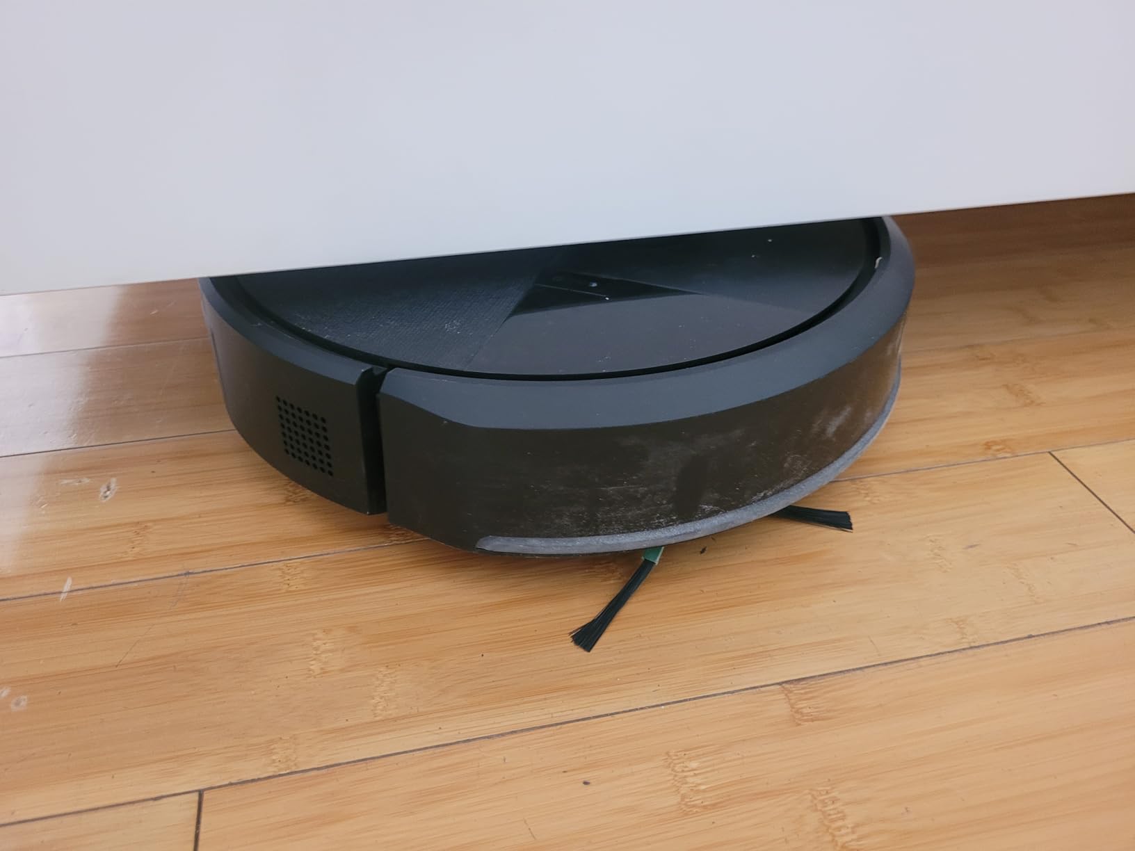 Roomba 104 Vac Robot Vacuum - Intense Power-Lifting Suction, Smart & Fast Home Mapping, Ideal for Pet Hair, LiDAR Navigation, Multi-Surface Cleaning, Cleans in Neat Rows, Self-Charging customer photo 2