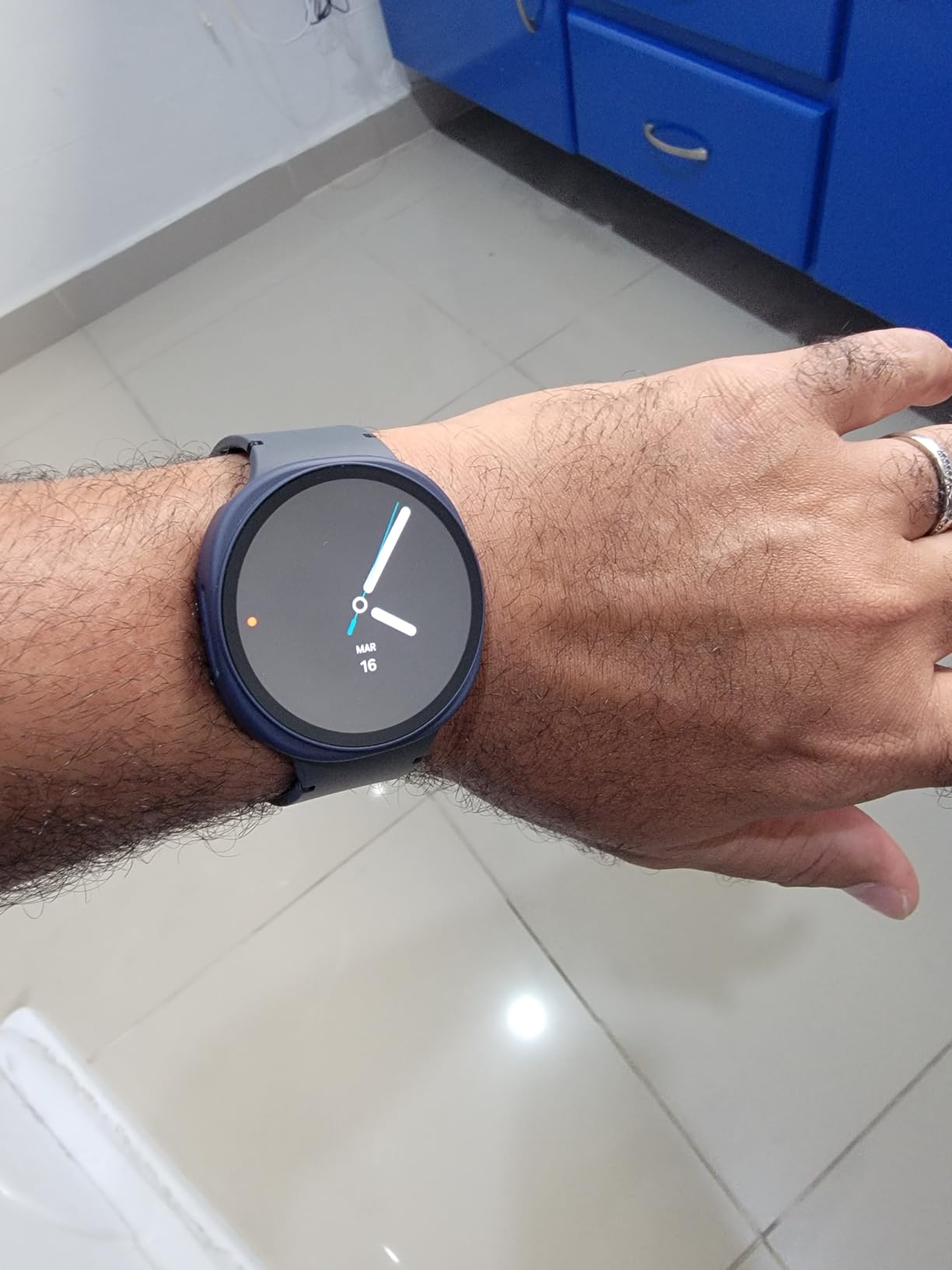 Galaxy Watch 8 (2025) 44mm Bluetooth Smartwatch, Cushion Design, Fitness Tracker, Sleep Coaching, Running Coach, Energy Score, Heart Rate Tracking, Graphite [US Version, 2 Yr Warranty] customer photo 2