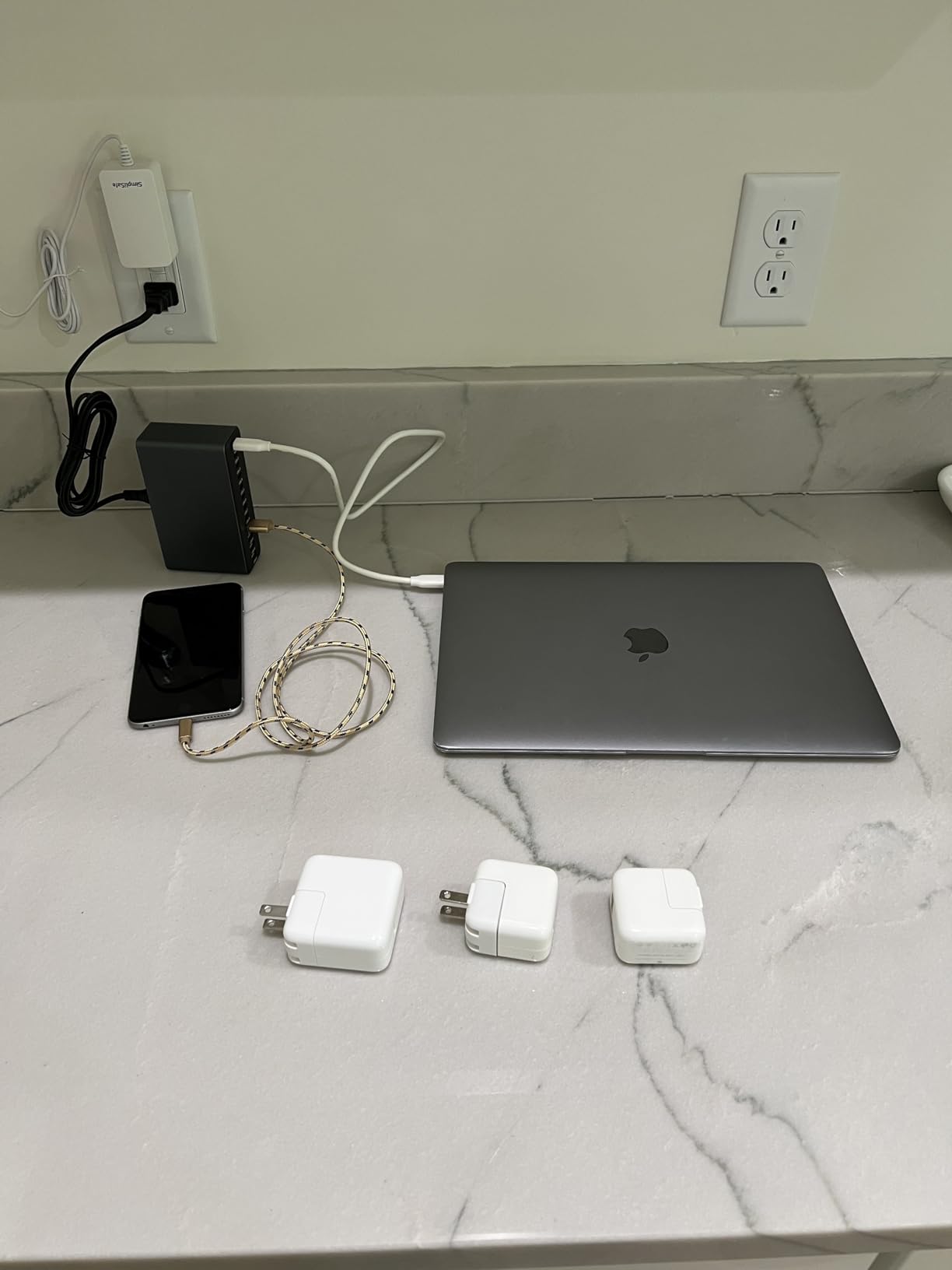 12 Ports Aluminum Alloy 380W Charging Station Fast USB C Charger Block 65W Laptop GaN Charger for MacBook Pro/Air/iPad Pro/iPhone (Gray) customer photo 1