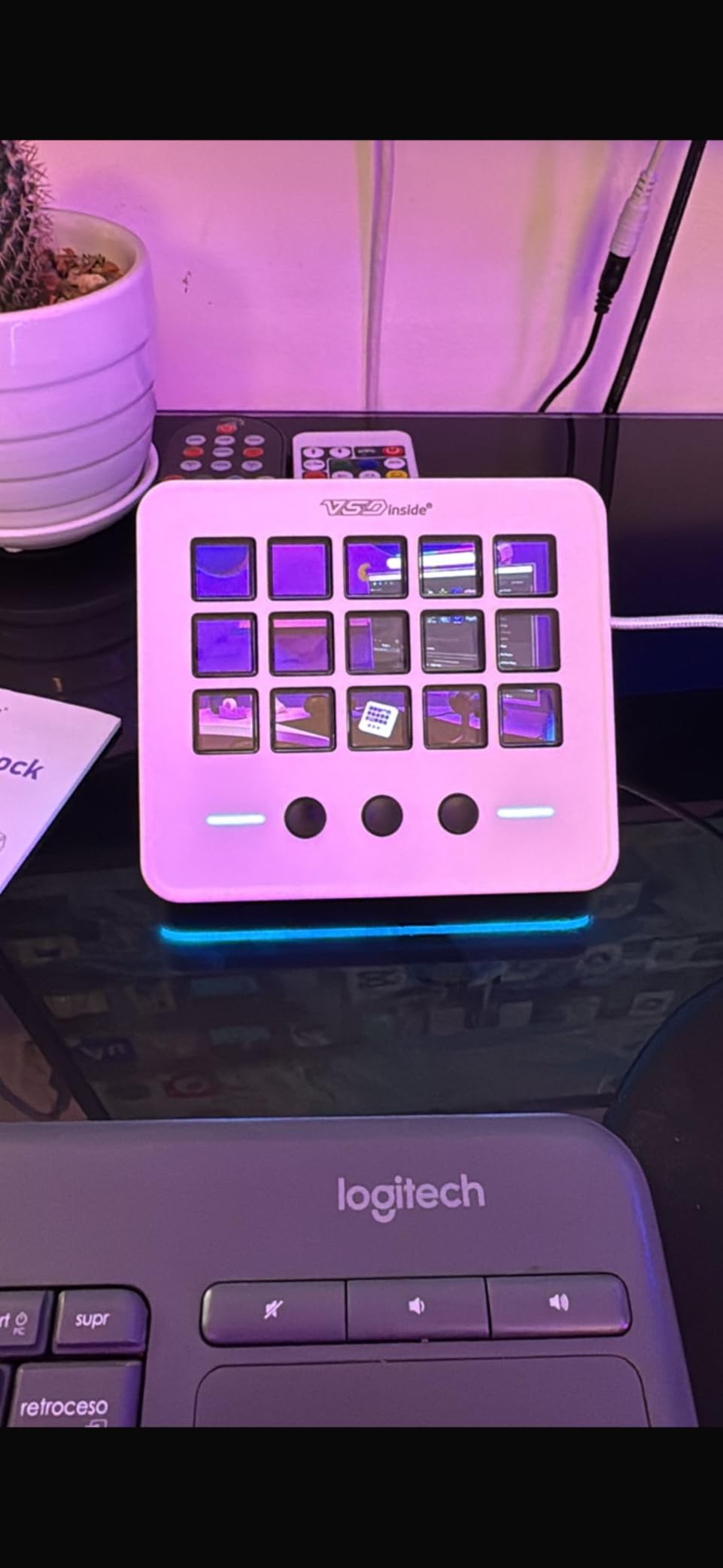 Macro Keypad, Stream Controller Deck Gaming Streaming Shortcut Keyboard, 18 Programmable Keys Customizable Visual AI Pad USB Soundboard for OBS, YouTube, Desk Office Setup, Laptop, PC, Mac customer photo 1