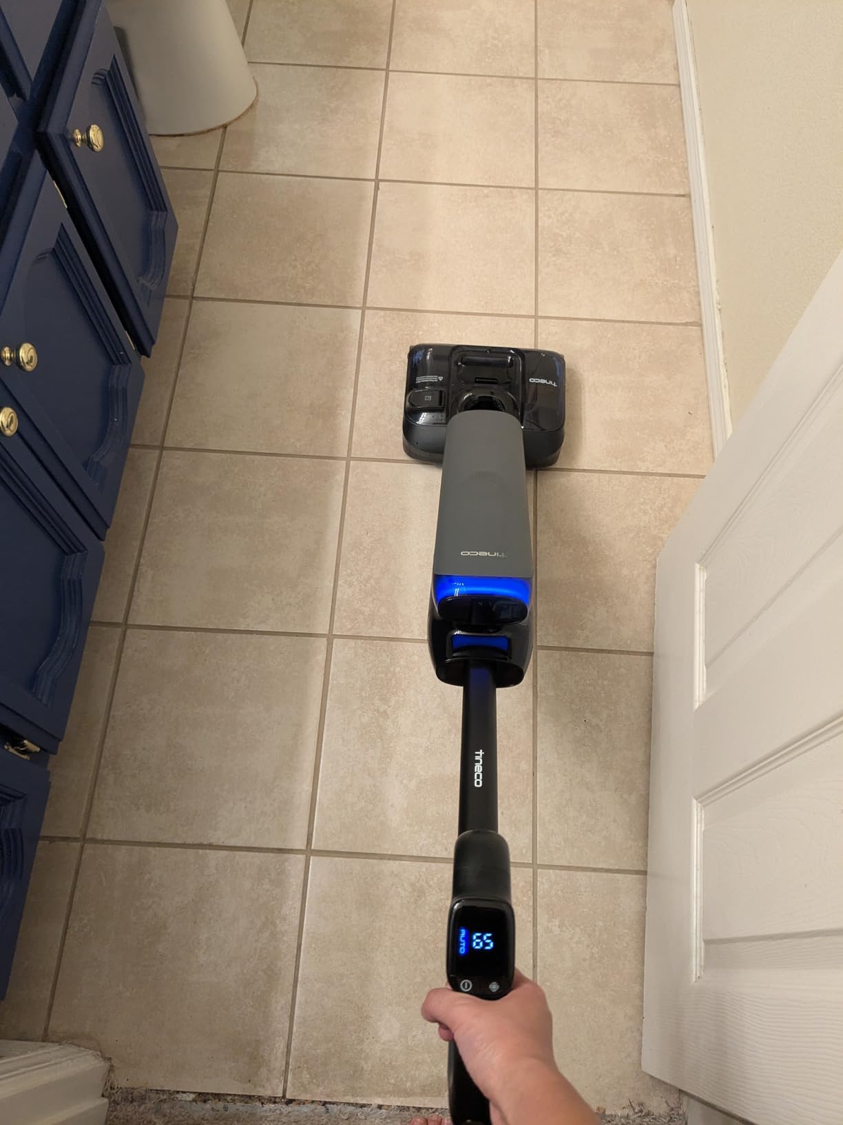 Floor One S7 Artist Wet Dry Vacuum Cleaner, 22kPa Suction, 50 Min Runtime, iLoop Smart Sensor, DualBlock Anti-Tangle Design, 185 Flashdry, Dual-Edge Cleaning, 180 Lay-Flat customer photo 1