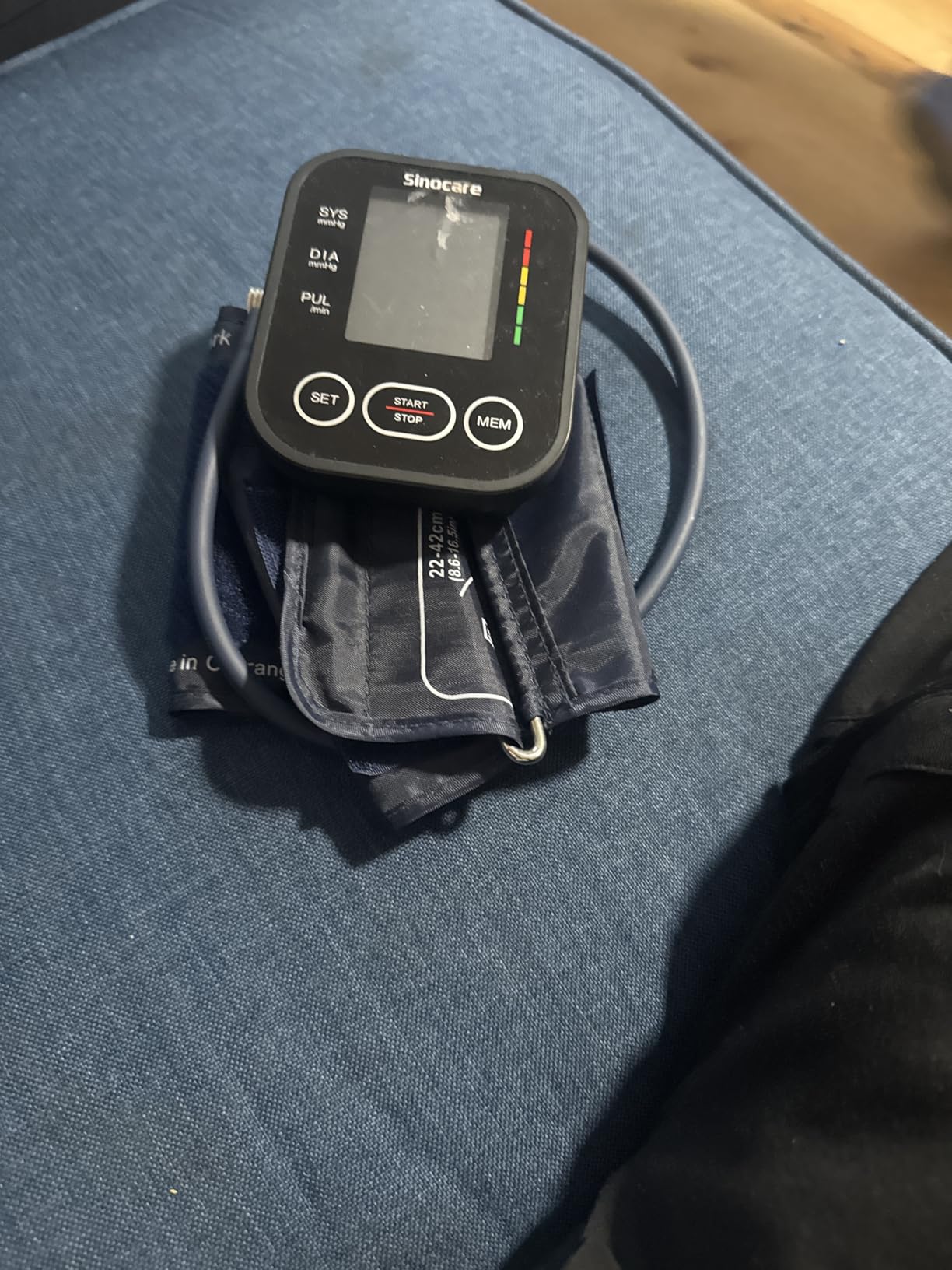 Sinocare Blood Pressure Monitor, Upper Arm Blood Pressure Monitors for Home Use, Adjustable Arm Cuff 8.6-16.5, One-Button Operation, Dual User, Accurate & Practical (Black) customer photo 2