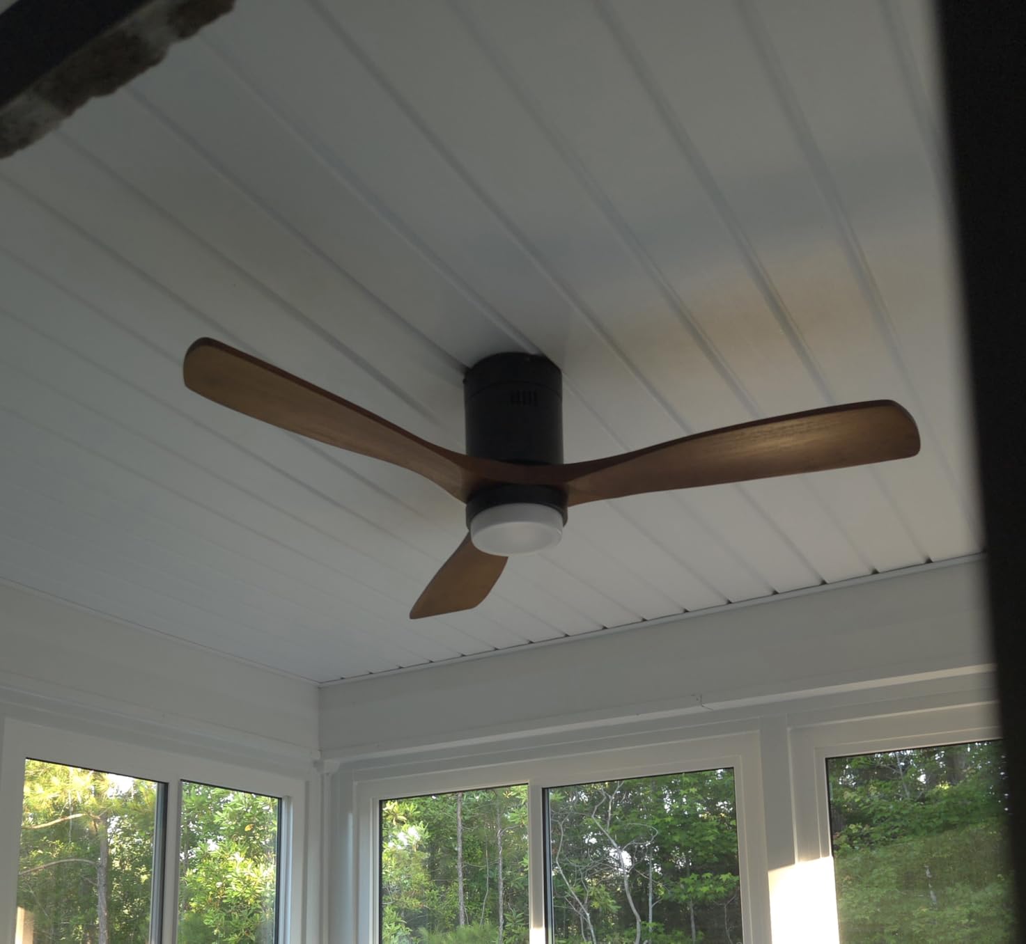 Sofucor 52 Inch Smart Ceiling Fans with Lights - Flush Mount Low Profile Modern Outdoor Solid Wood Ceiling Fans with Alexa/Google Assistant/APP/Remote Control for Bedroom/Farmhouse/Patio, Brown Black customer photo 2