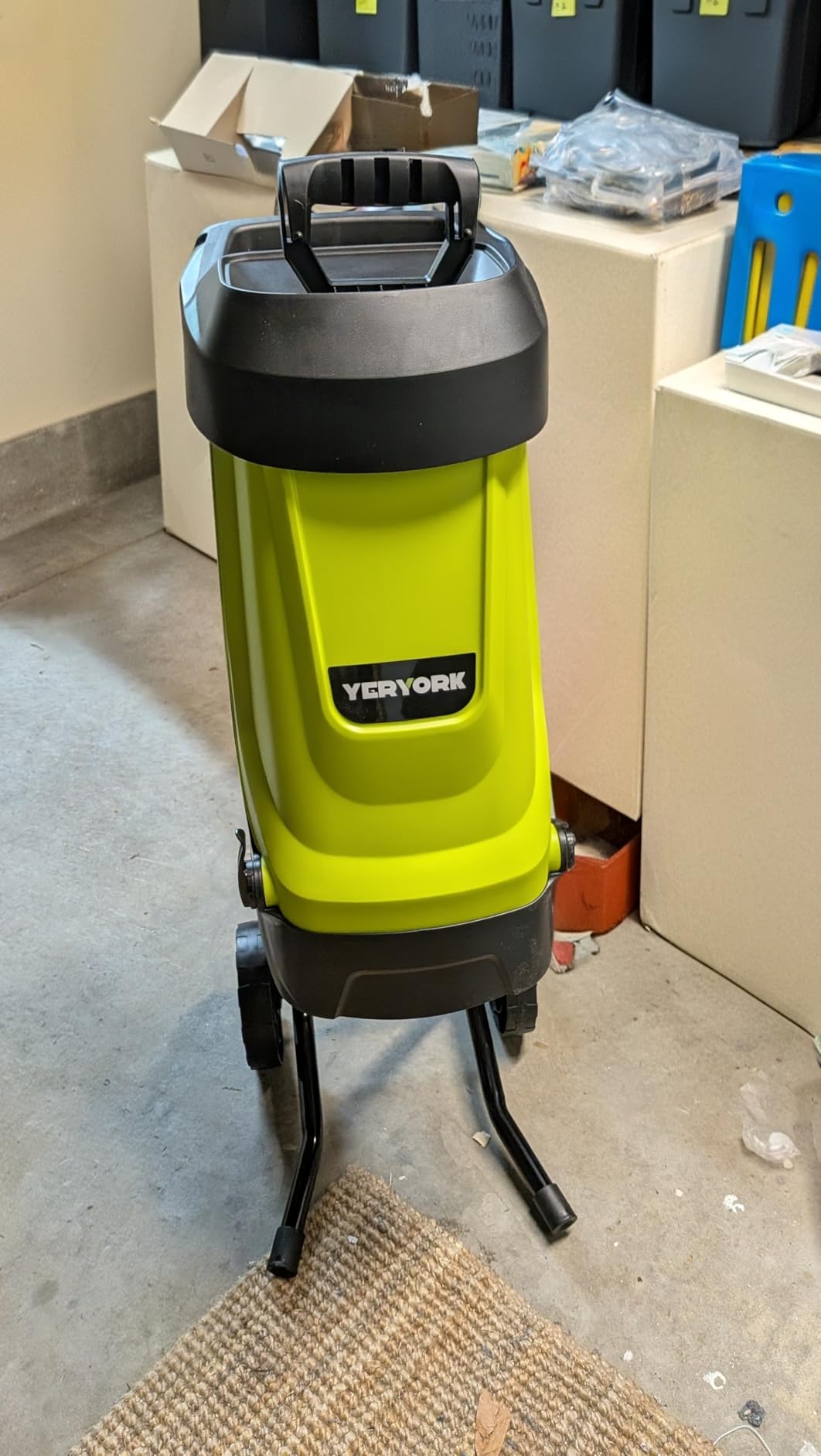 Yeryork Wood Chipper, 15-Amp 1.8