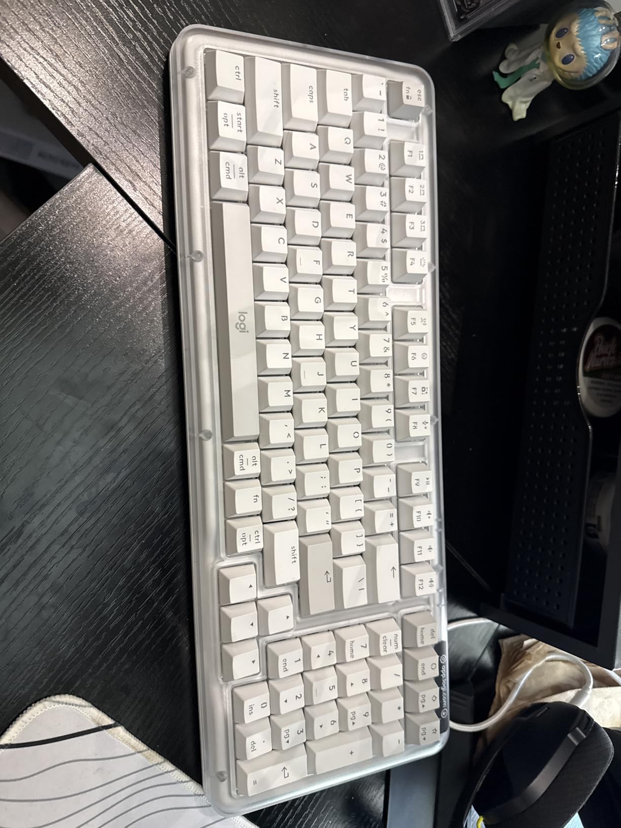 Logitech Alto Keys K98M Wireless Mechanical Clicky Keyboard customer photo 1