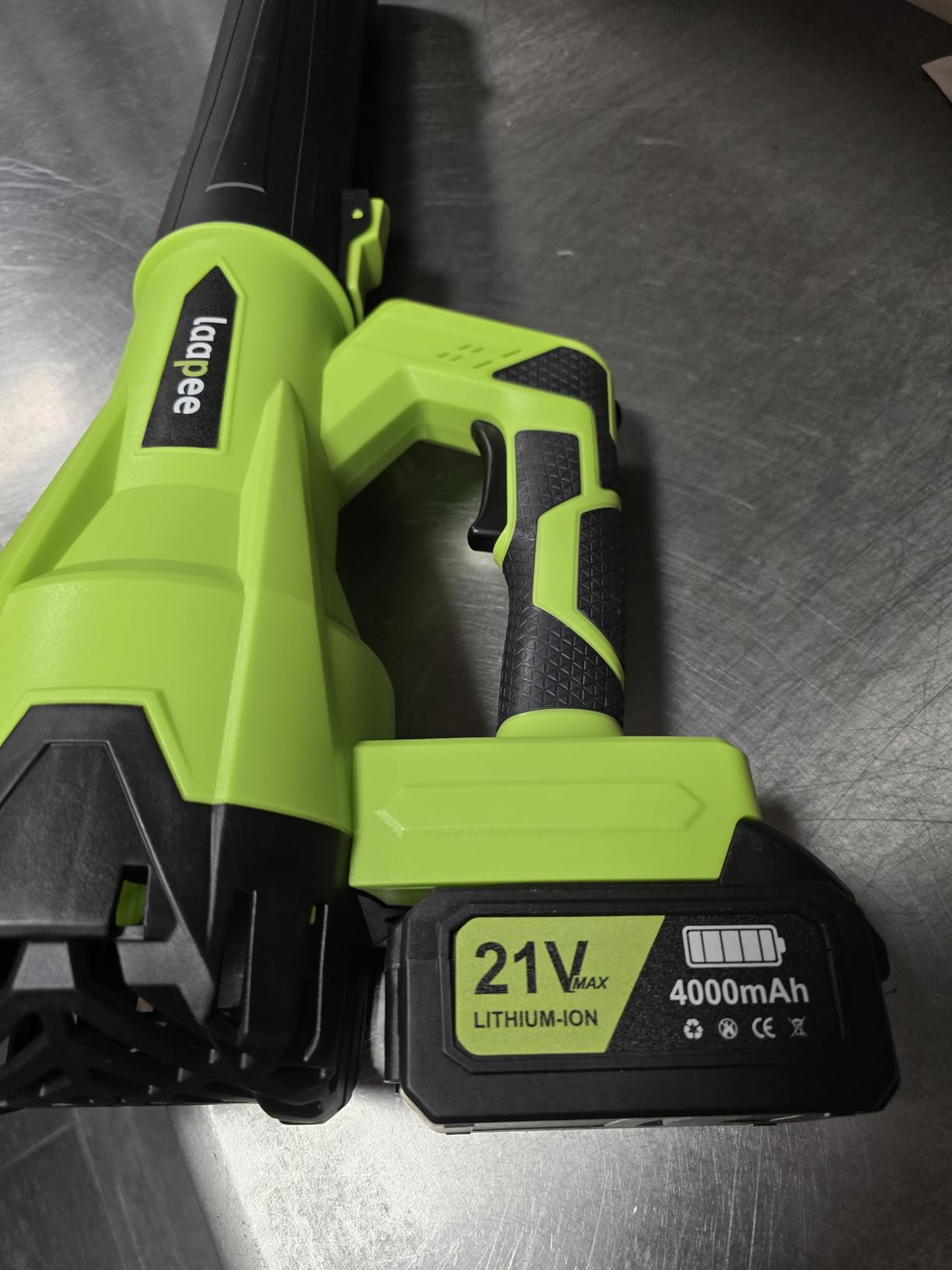 Leaf Blower Cordless, Electric Leaf Blower with 2 4.0Ah Battery Powered and Fast Charger, Lightweight Cordless Blowers for Lawn Care and Dust, Snow, 6 Speed Control customer photo 1