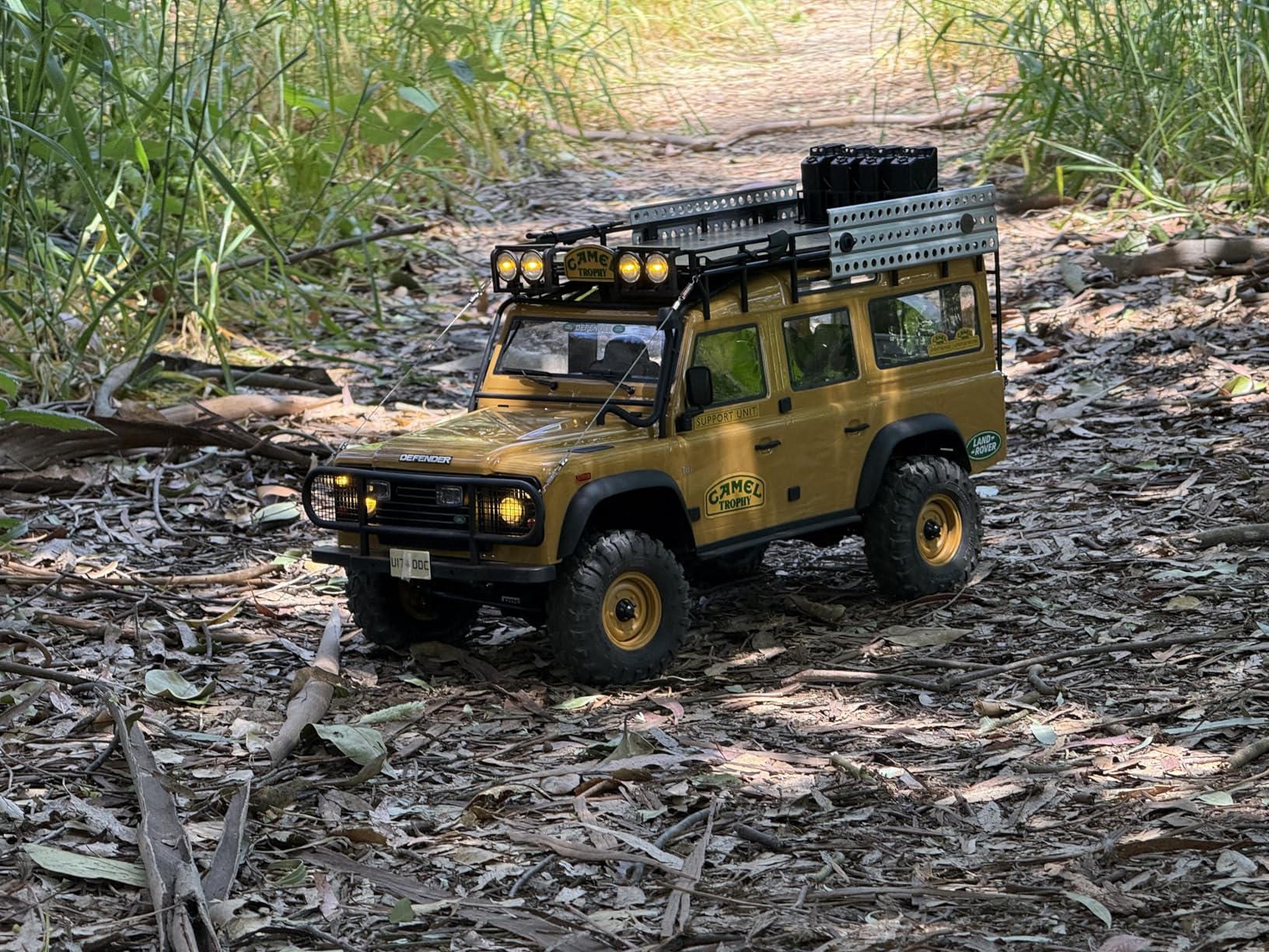BEEZRC FMS 1/10 FCX10 RC Crawler Officially Authorized Land Rover Series, Camel Trophy Edition RC Model 4WD RC Rock Truck, 2.4Ghz Hobby Grade, RC Off Road Vehicle for Adults RS(Defender 110) customer photo 2