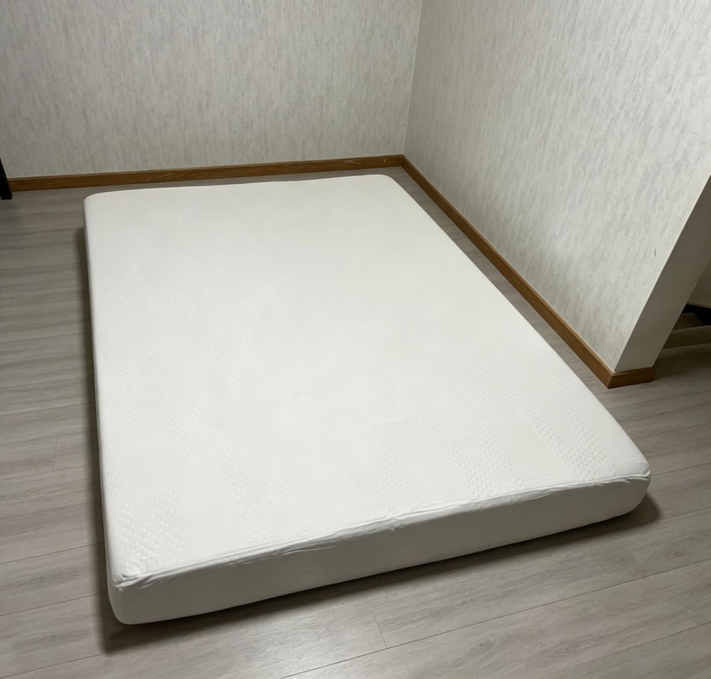 Avenco 10 Inch Twin Size Gel Memory Foam Mattress in a Box, Cooling Night Sleep & Pressure Relief, Grey, Fiberglass Free, CertiPUR-US Certified customer photo 1