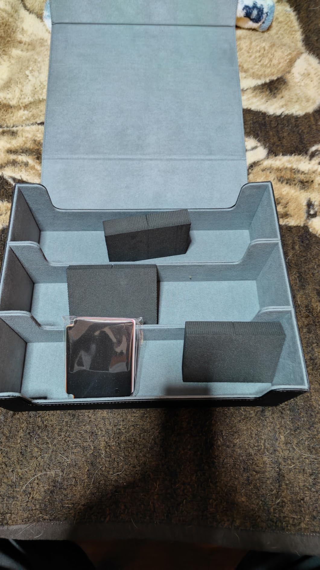 Trading Card Storage Box with 12 Dividers and 6 Foam Stoppers, Large Capacity Sturdy Leather Strong Magnetic Closure MTG Commander Deck Box, Case for TCG MTG Sport Card (Holds 1800+) customer photo 1