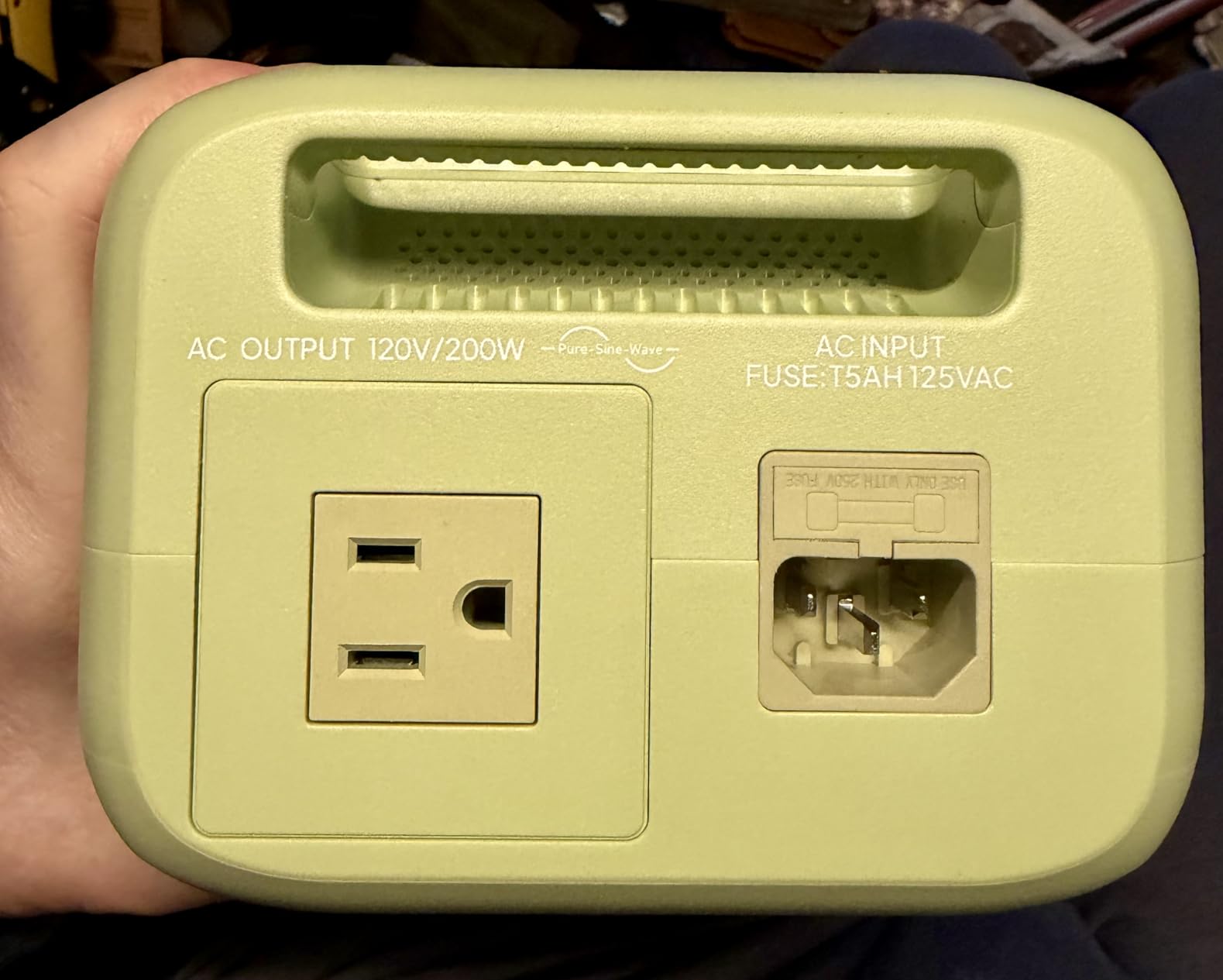 BLUETTI Elite 10 Mini Portable Power Station, 128Wh LiFePO4 Battery with 200W AC Outlet, 10ms UPS Backup, Fast Recharge Solar Generator for Camping, Travel & Outage Emergency Backup (Meadow Green) customer photo 2