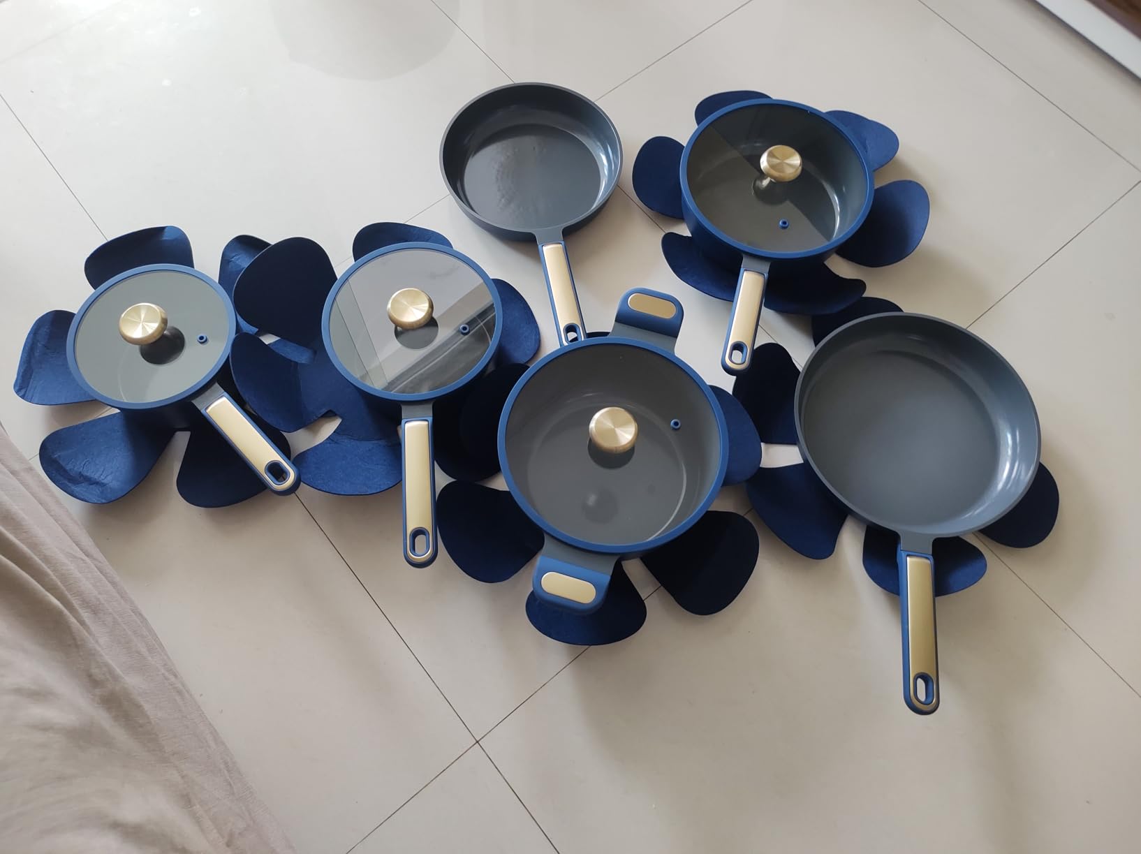 CAROTE Ceramic Cookware Set, Pots and Pan Set Non Stick 16 Piece, Cookware Set Kitchen Cooking Set Non Toxic, PFAS PTFE Free, Blue customer photo 2
