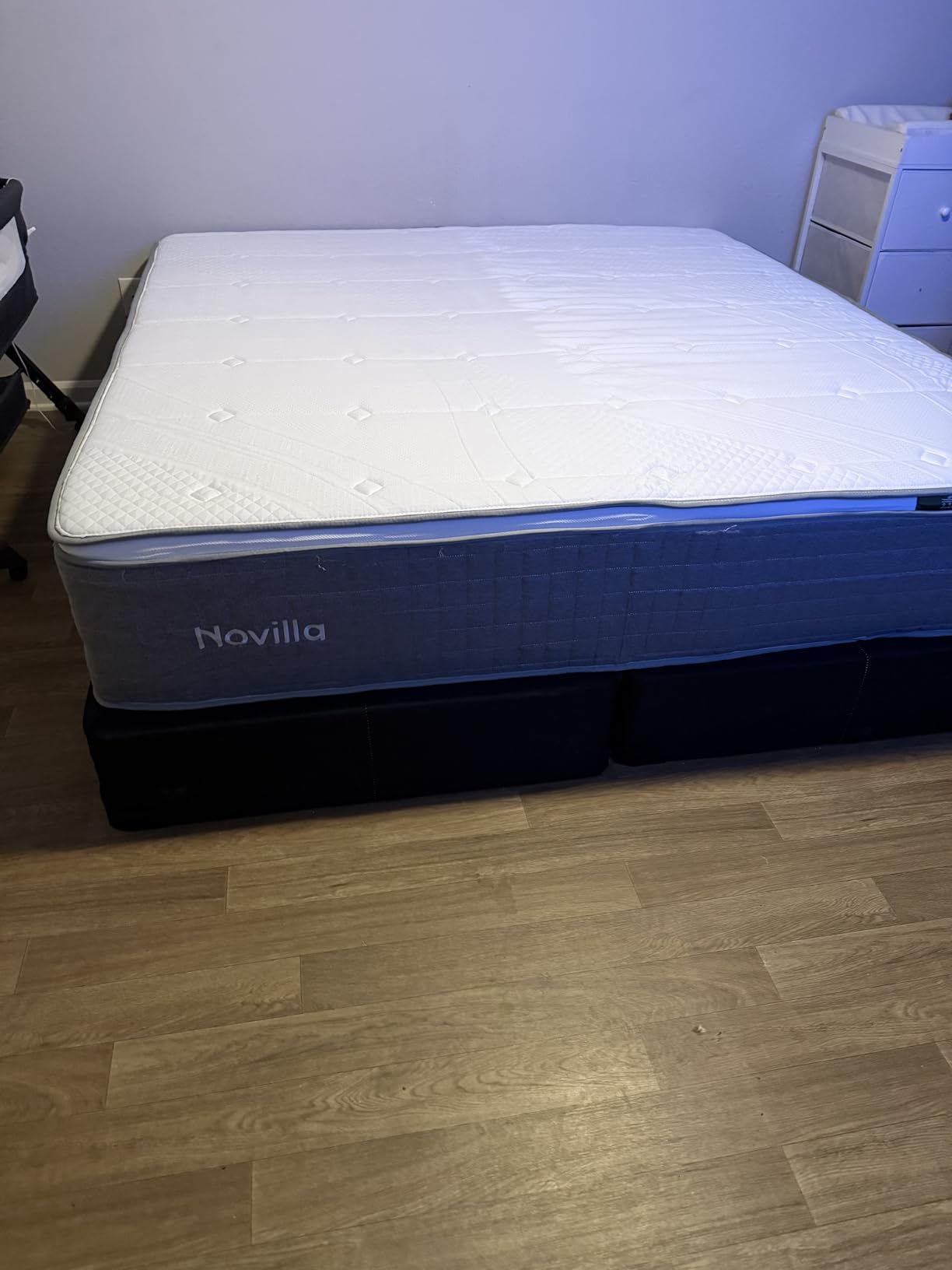 Novilla 14 Inch Queen Size Mattress, Hybrid Queen Mattress with Gel Memory Foam, Cool-to-Touch Nylon Blend & Pocketed Coils for Adaptive Body Support & Motion Isolation CertiPUR-US Certified customer photo 2