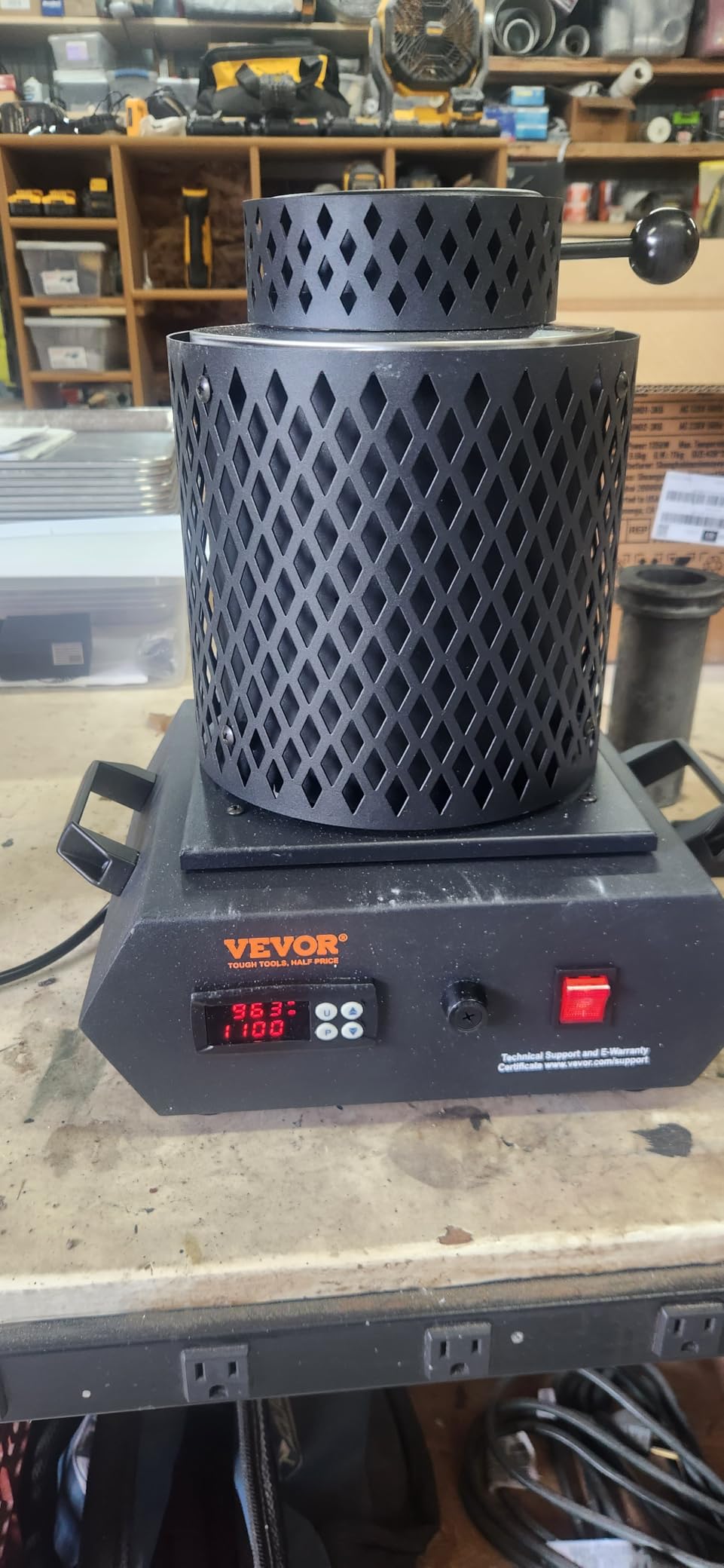 VEVOR Electric Melting Furnace, 3kg Electric Metal Smelter Foundry, 1350W 2102F/1150C Smelting Furnace Kit for Gold/Silver Jewelry & Copper/Aluminum Casting customer photo 2