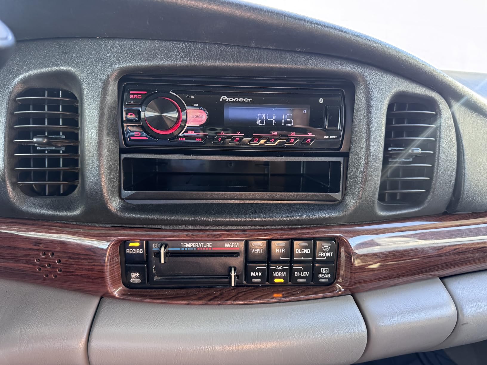 Pioneer MVH-S110BT 1-Din Digital Media Receiver Car Stereo - Bluetooth, USB Input, 50W x 4 Output, AM/FM Radio, iPhone & Android Compatible, Front & SW (Mono) RCA Output customer photo 1