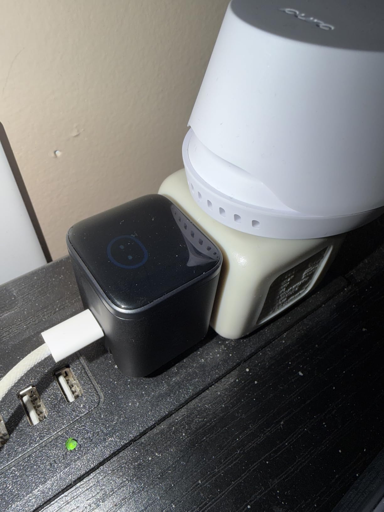 Anker Smart Display Charger, Anker Nano USB C Charger Block, 45W Max GaN Phone Charger, 180° Foldable Plug, Smart Recognition, Built-in Care Mode, for iPhone 17/16/15 (Non-Battery, One USB-C Port, No Cable) customer photo 1