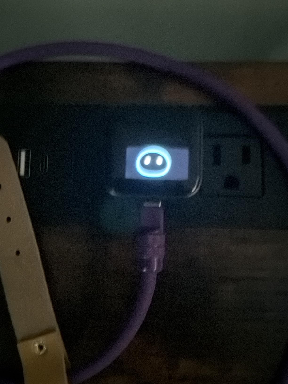 Anker Smart Display Charger, Anker Nano USB C Charger Block, 45W Max GaN Phone Charger, 180° Foldable Plug, Smart Recognition, Built-in Care Mode, for iPhone 17/16/15 (Non-Battery, One USB-C Port, No Cable) customer photo 2