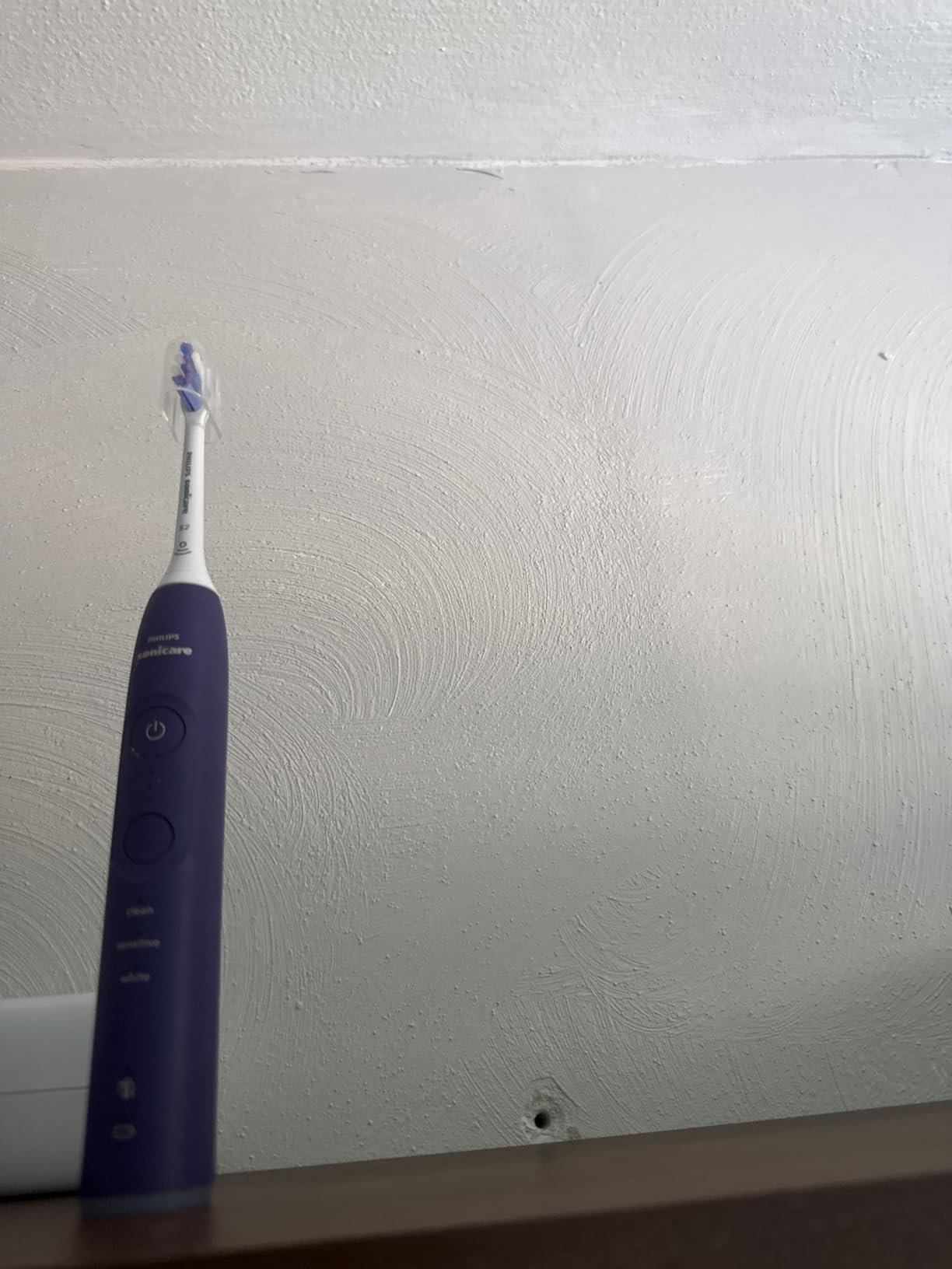 Philips Sonicare 6500 Series Electric Toothbrush - Next-Generation Sonicare Technology, Pressure Sensor, 9 Brushing Settings, SmarTimer, BrushPacer, 21-Day Runtime, Travel Case, White, HX7410/10 customer photo 1