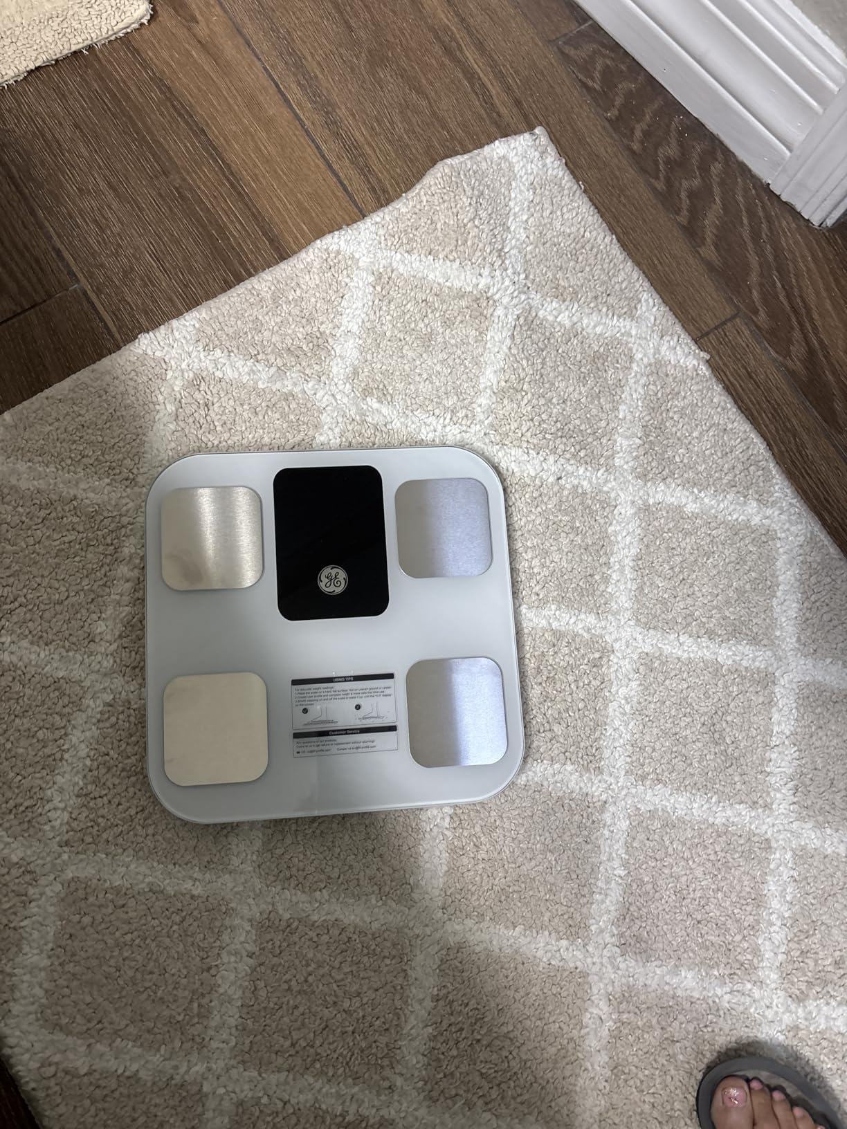 GE Smart Scale for Body Weight: Body Fat, BMI, Digital Bathroom Scale - 14 Body Composition Analyzer Health Monitor, Highly Accurate Bluetooth Weighing Scale with App 400 lb, 11 Inch customer photo 1
