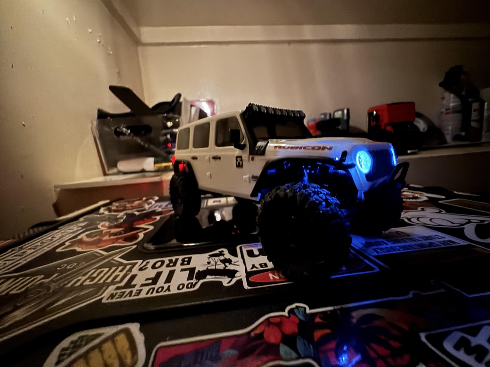 Axial RC Truck 1/30 SCX30 Jeep Wrangler JLU 4X4 RTR Brushed Rock Crawler (Battery & Charger Included), Green, AXI-2261T1 customer photo 2