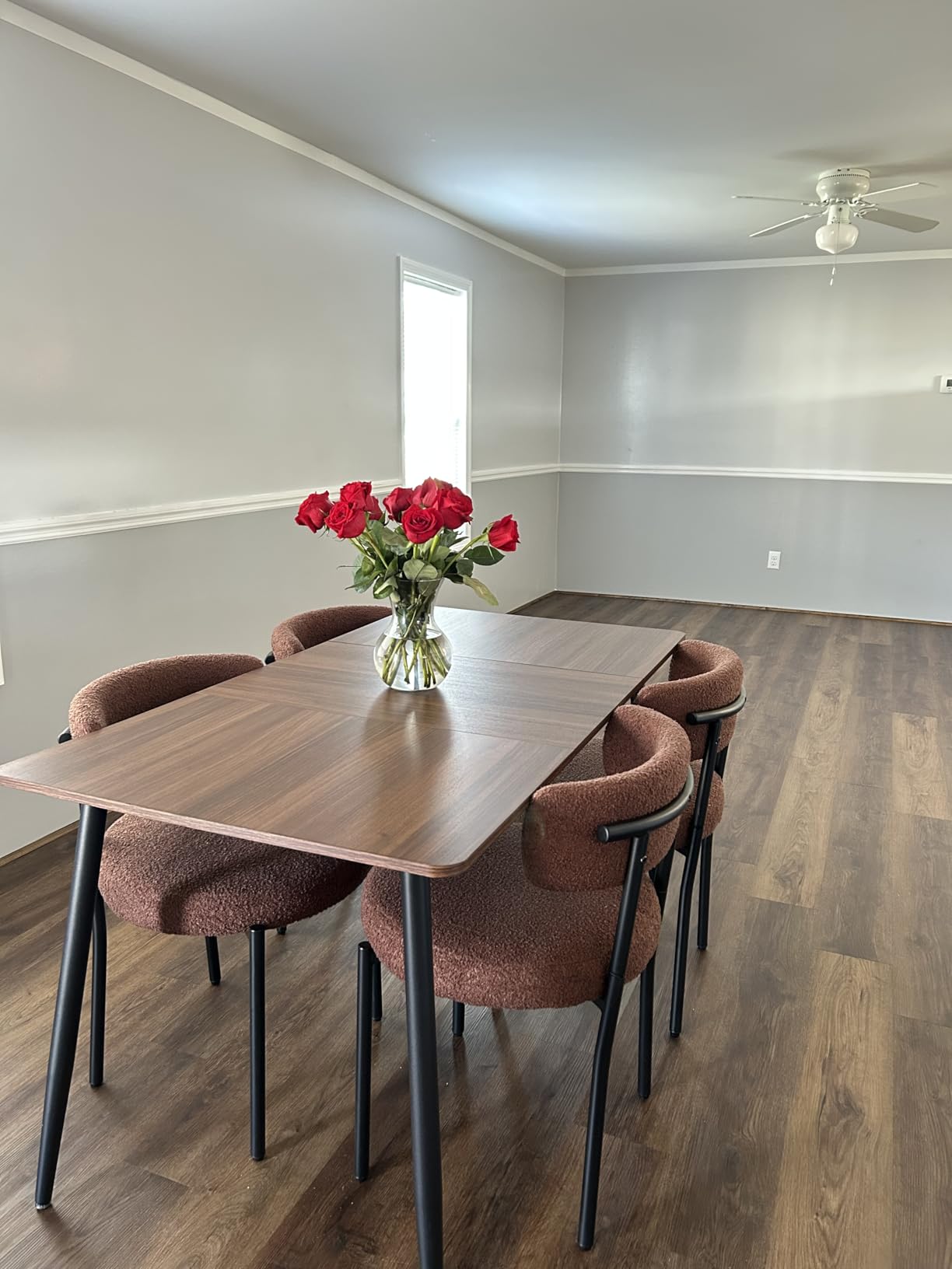VASAGLE Dining Table for 4-6 People, Modern Farmhouse Dining Room Table, Quick Assembly, Heat-Resistant Tabletop, 55.1 x 29.5 x 29.5 Inches, for Kitchen, Natural Walnut and Ink Black customer photo 1