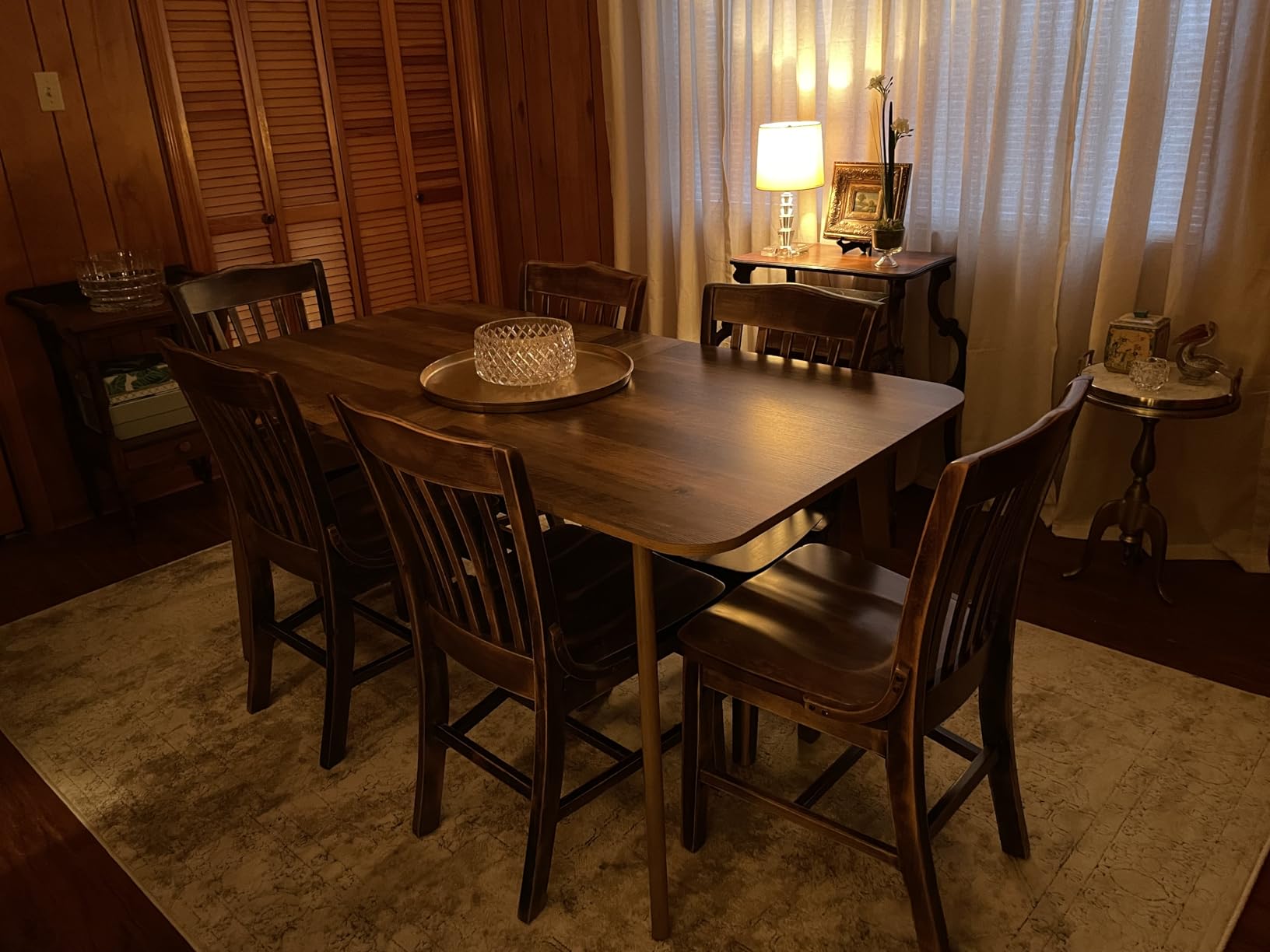 VASAGLE Dining Table for 4-6 People, Modern Farmhouse Dining Room Table, Quick Assembly, Heat-Resistant Tabletop, 55.1 x 29.5 x 29.5 Inches, for Kitchen, Natural Walnut and Ink Black customer photo 2