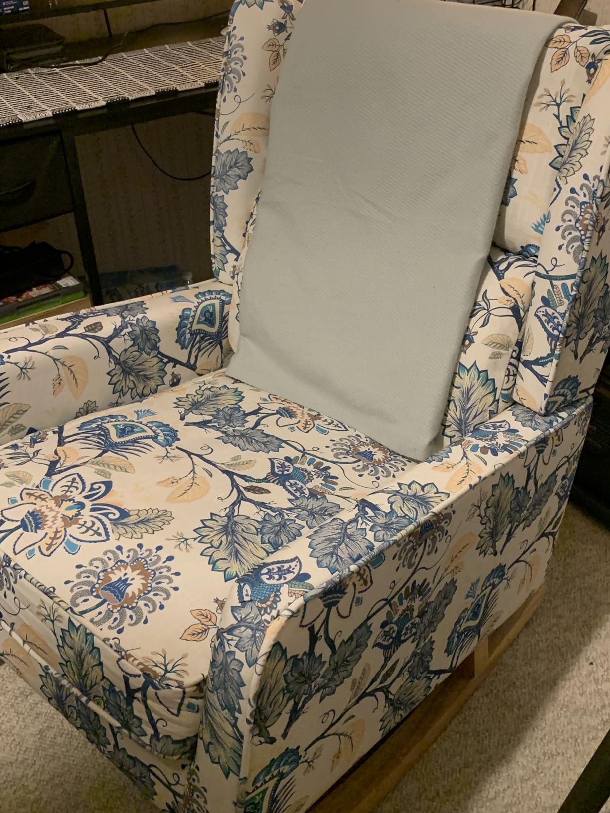 HCHAIRH Nursery Rocking Chairs, Rocking Chair Nursery for Mom Nursery Rocker with High Backrest and Solid Wood Legs, Modern Wingback Accent Rocking Chair for Reading Living Room Bedroom Green customer photo 1