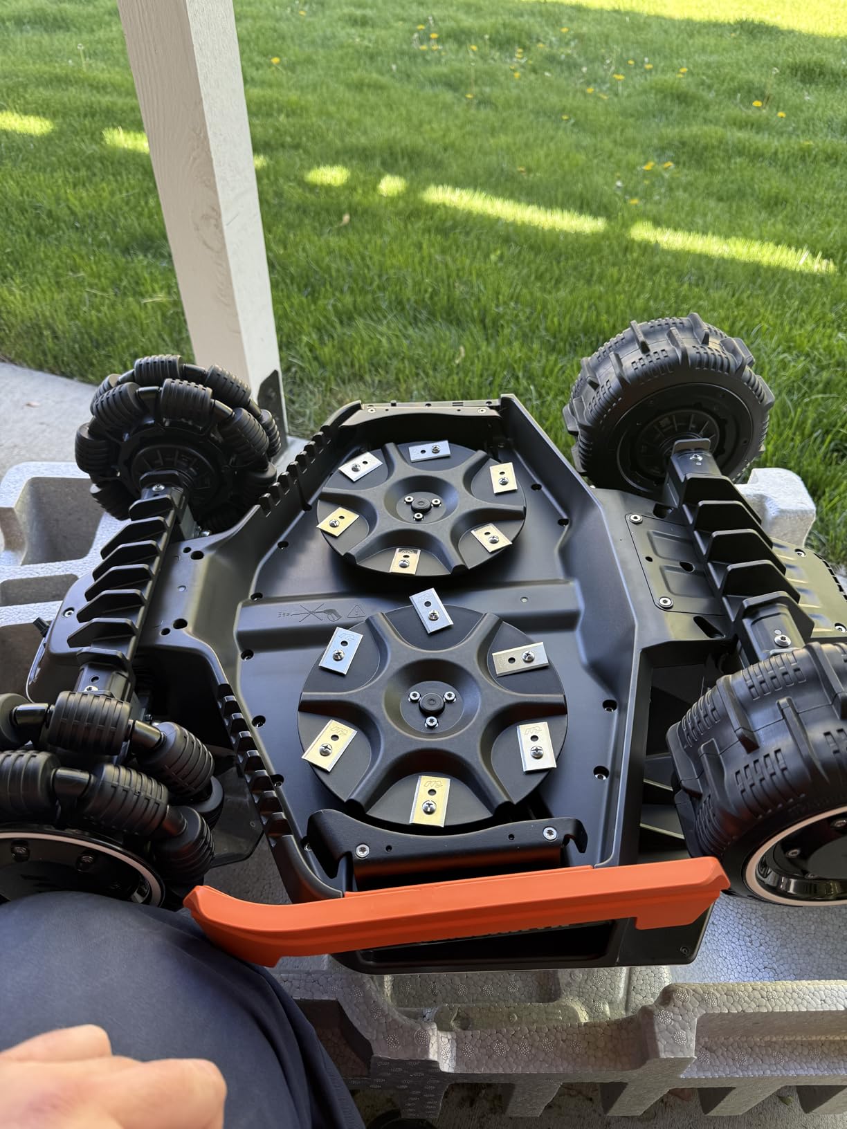 Mammotion LUBA 3 AWD 3000H Robot Lawn Mower with Garage (Ship Separately), 0.75 Acre, 360 LiDAR+NetRTK+AI Vision, All-Wheel-Drive for 80% Slopes, 30 Multi-Zone Management, Cutting Height 2.2-4.0