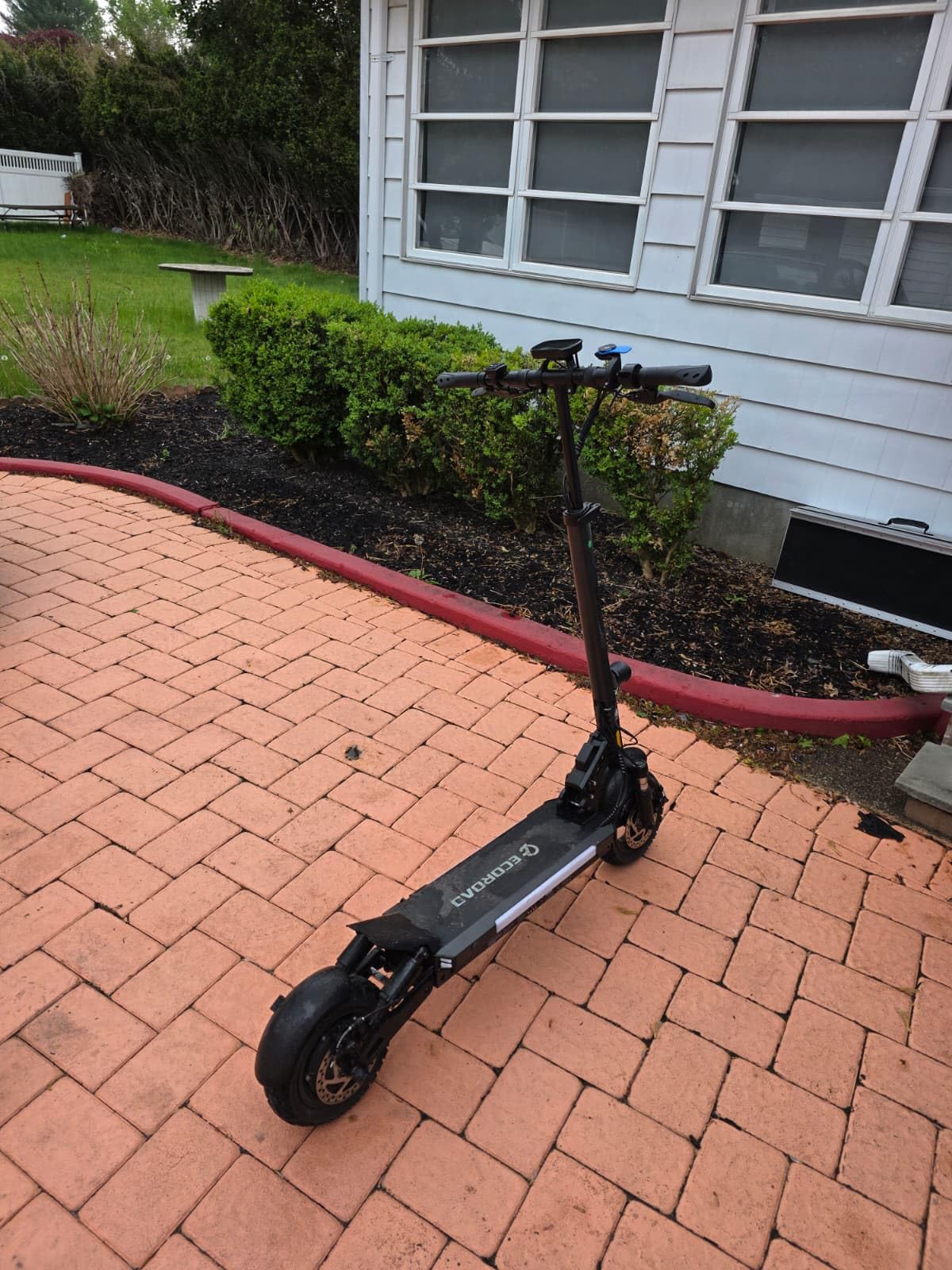 ECOROAD Electric Scooter for Adults, 1000W Peak Motor Up to 31 MPH, 40 Miles Long Range, 10