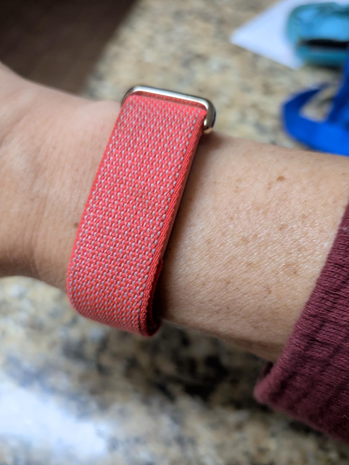 Google Fitbit Air - Screenless Activity Tracker with Fitness, Heart Rate, and Sleep Tracking - Personalized AI-Powered Coaching - Up to 7 Days Battery Life - Works with iOS and Android - Obsidian customer photo 2