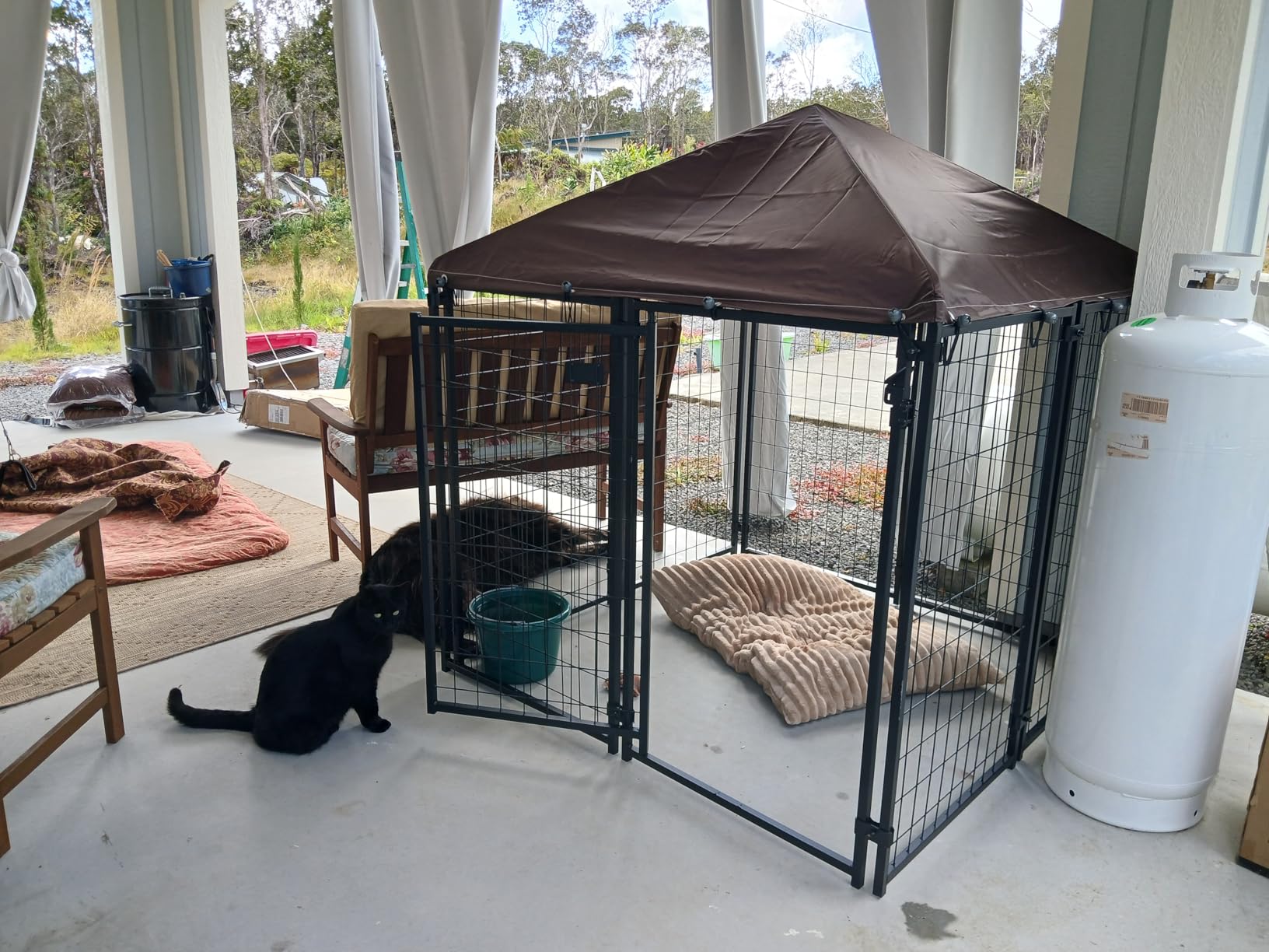 PawHut 4.7' x 4.7' x 5.1' Outdoor Dog Kennel, Welded Wire Dog Kennel Outside Run with Waterproof & UV Resistant Cover, for Small and Medium Breeds customer photo 2