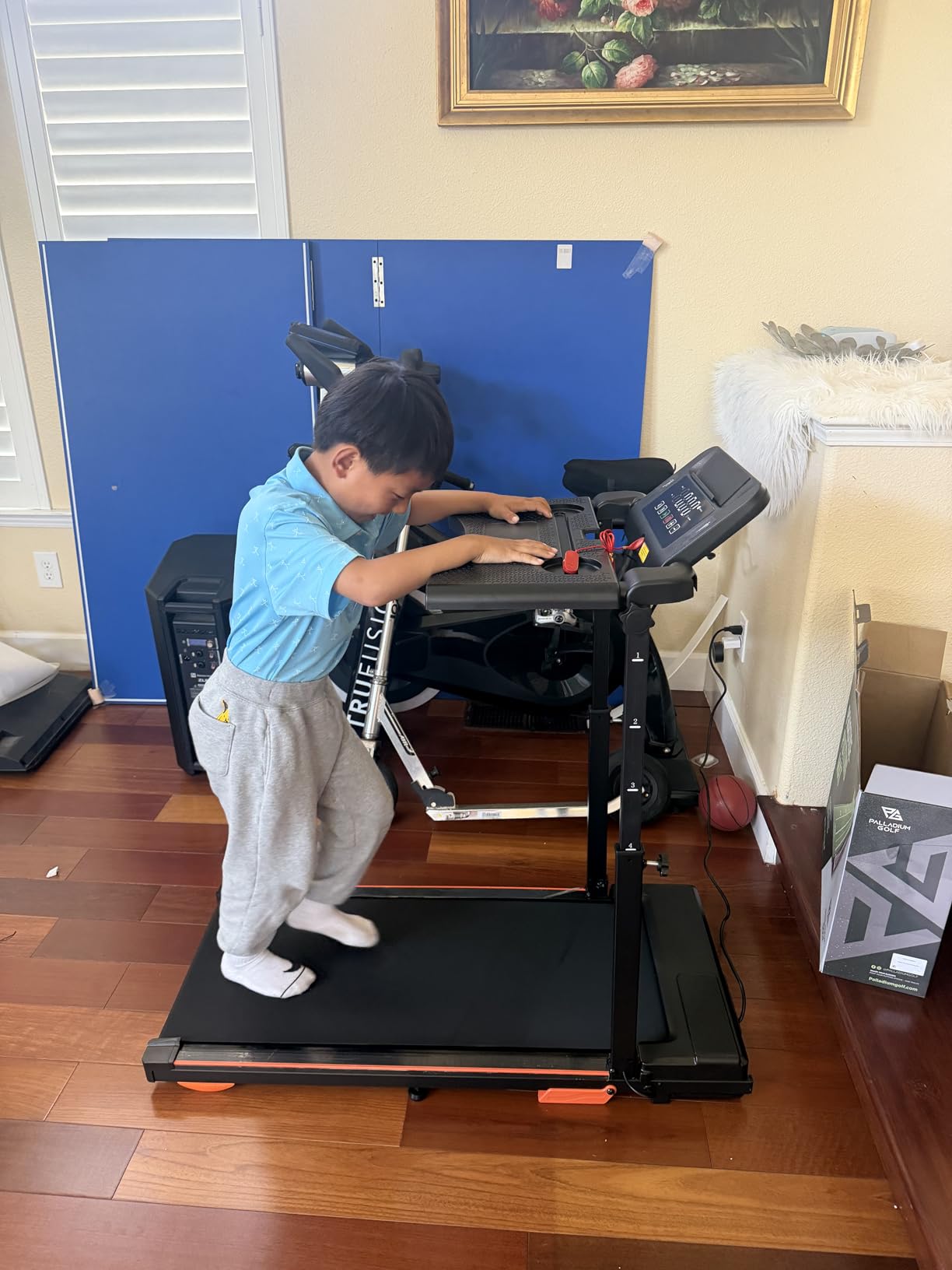 12% Incline Multifunctional Walking Pad with Height-Adjustable Handle Bar and Built-in Removable Desk, 8.0MPH/3.5HP customer photo 1