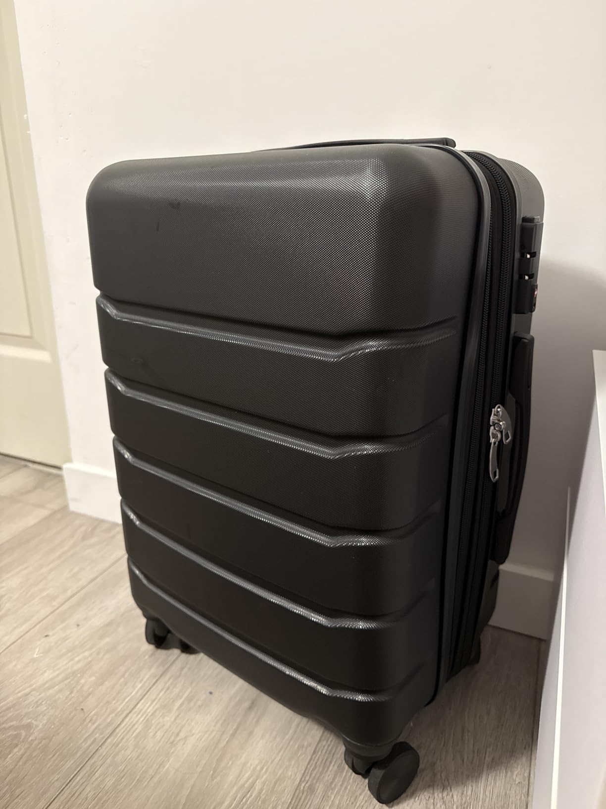 OLIXIS 20 Inch Carry-On Luggage, Hardside Suitcase with Spinner Wheels, Lightweight ABS Hard Shell Travel Luggage, TSA Approved Lock, Expandable Small Suitcase for Business & Travel - Light Grey customer photo 2