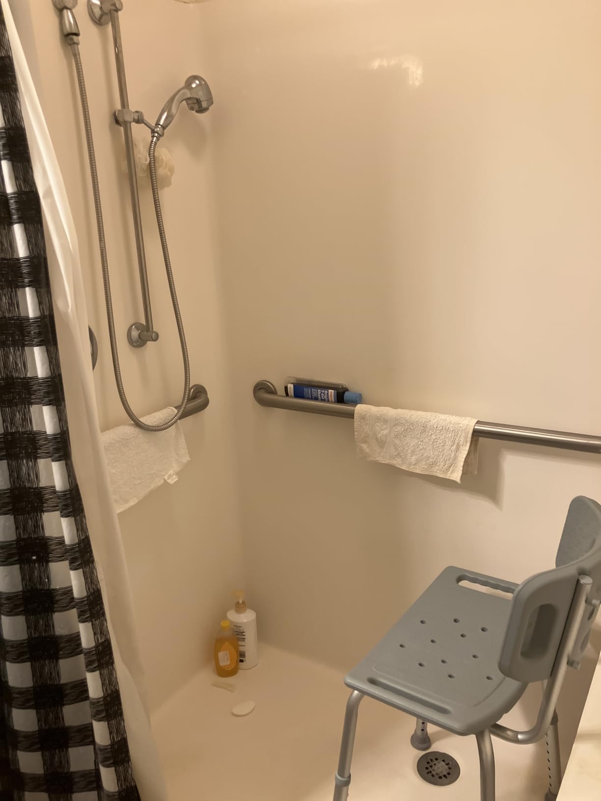 Drive Medical Shower Chair with Back - Adjustable Bathroom Bench - Suction Feet - Lightweight Durable Construction - Comfortable Contoured Seat - Grey customer photo 1