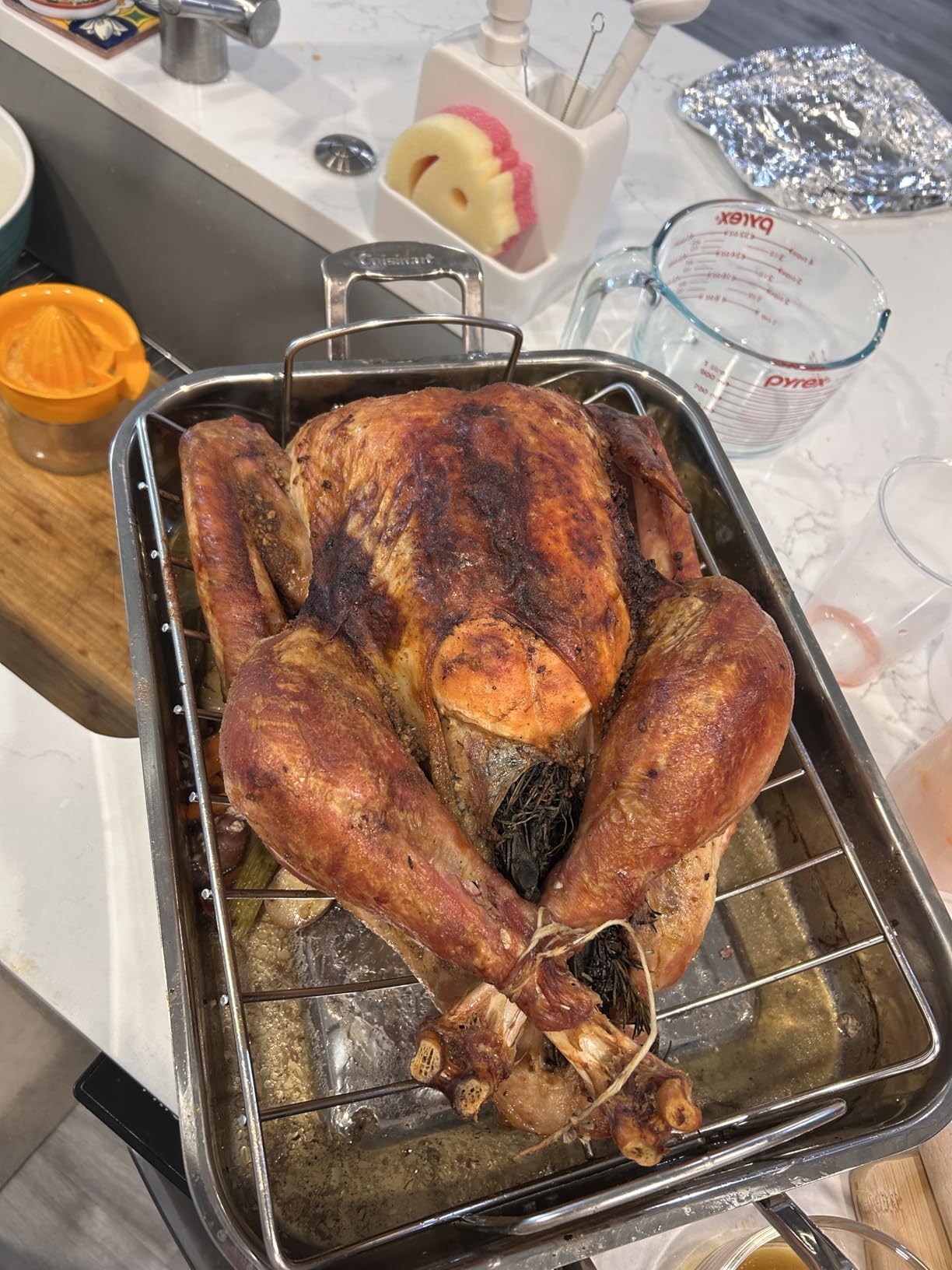 Cuisinart 16-Inch Roasting Pan, Induction Compatible Premium Rectangular Roaster Pan With Rack, Stainless Steel, Dishwasher Safe customer photo 2